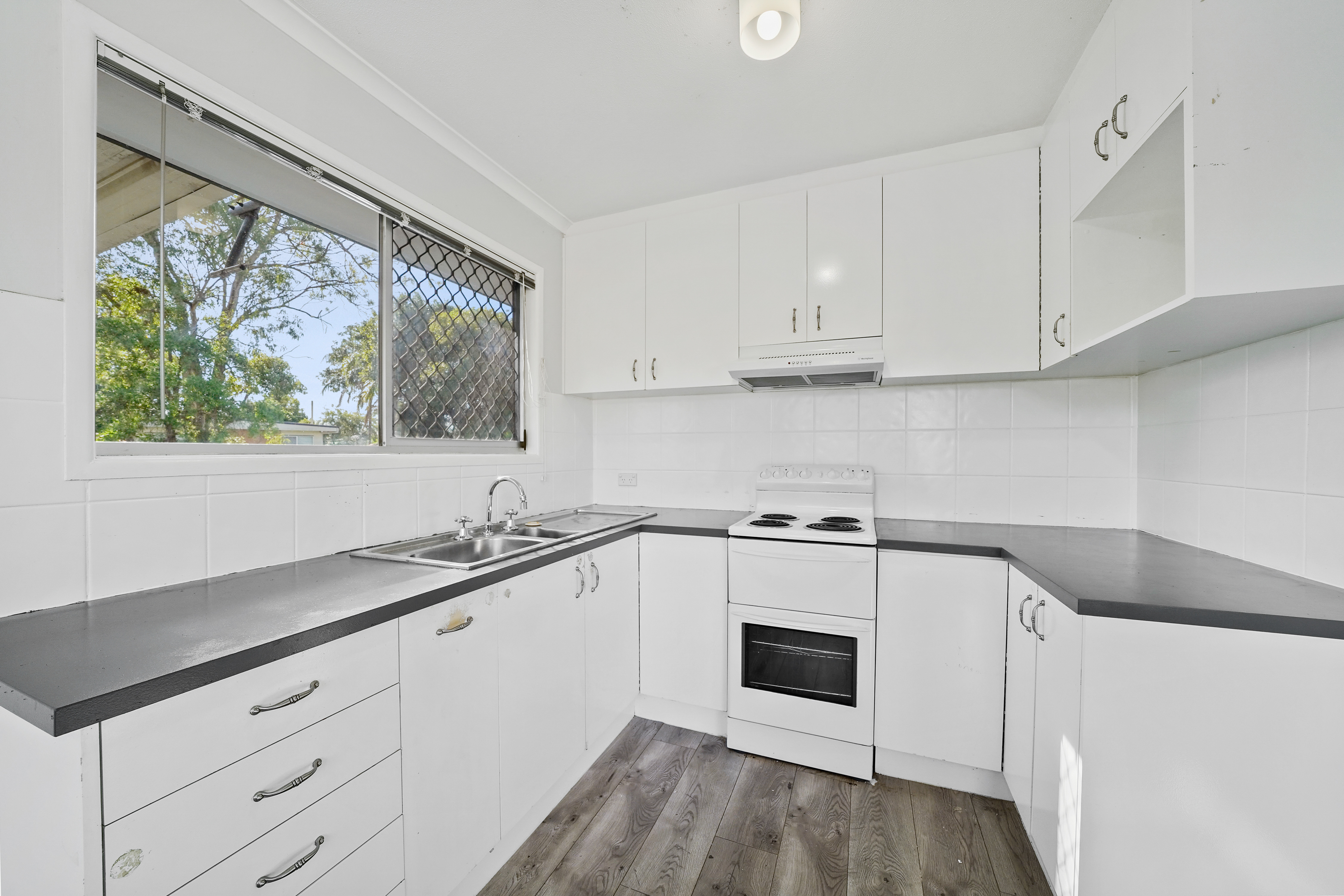 31 Cowper Avenue, Eagleby, QLD 4207 - Image 5