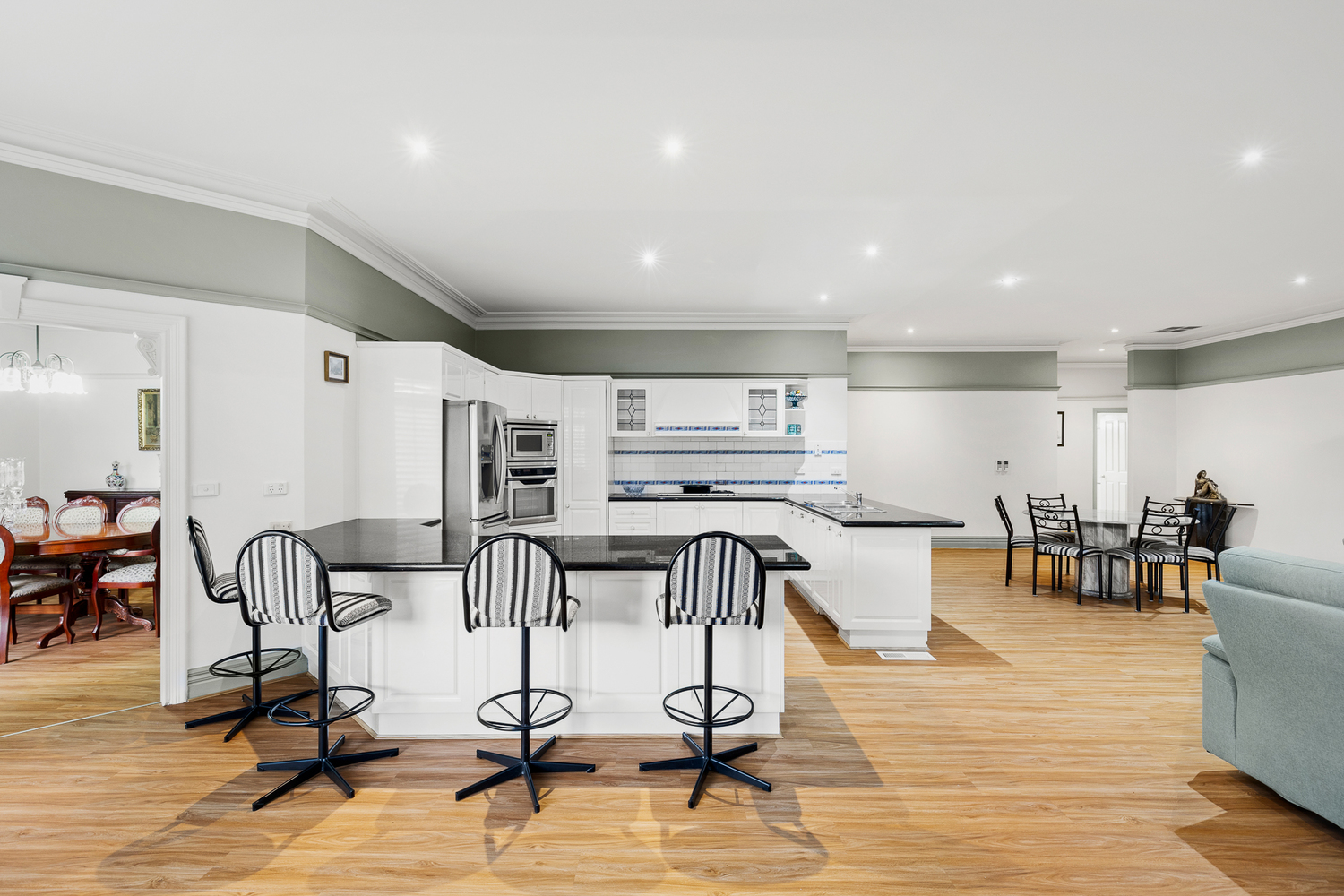 5-bedroom house at 4 REEVE DRIVE, Keilor VIC 3036, Brimbank, Victoria