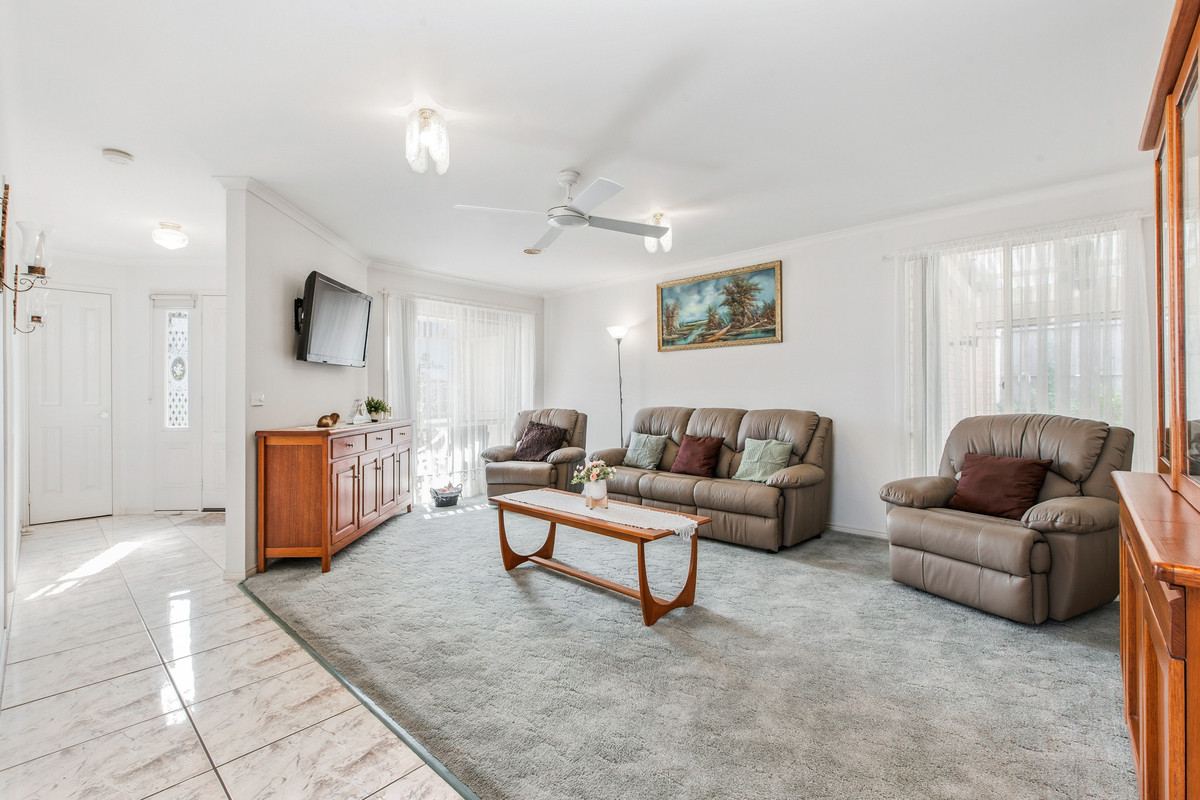 3-bedroom house at 34 Brentwood Drive, Cranbourne North, VIC 3977, Casey, Victoria
