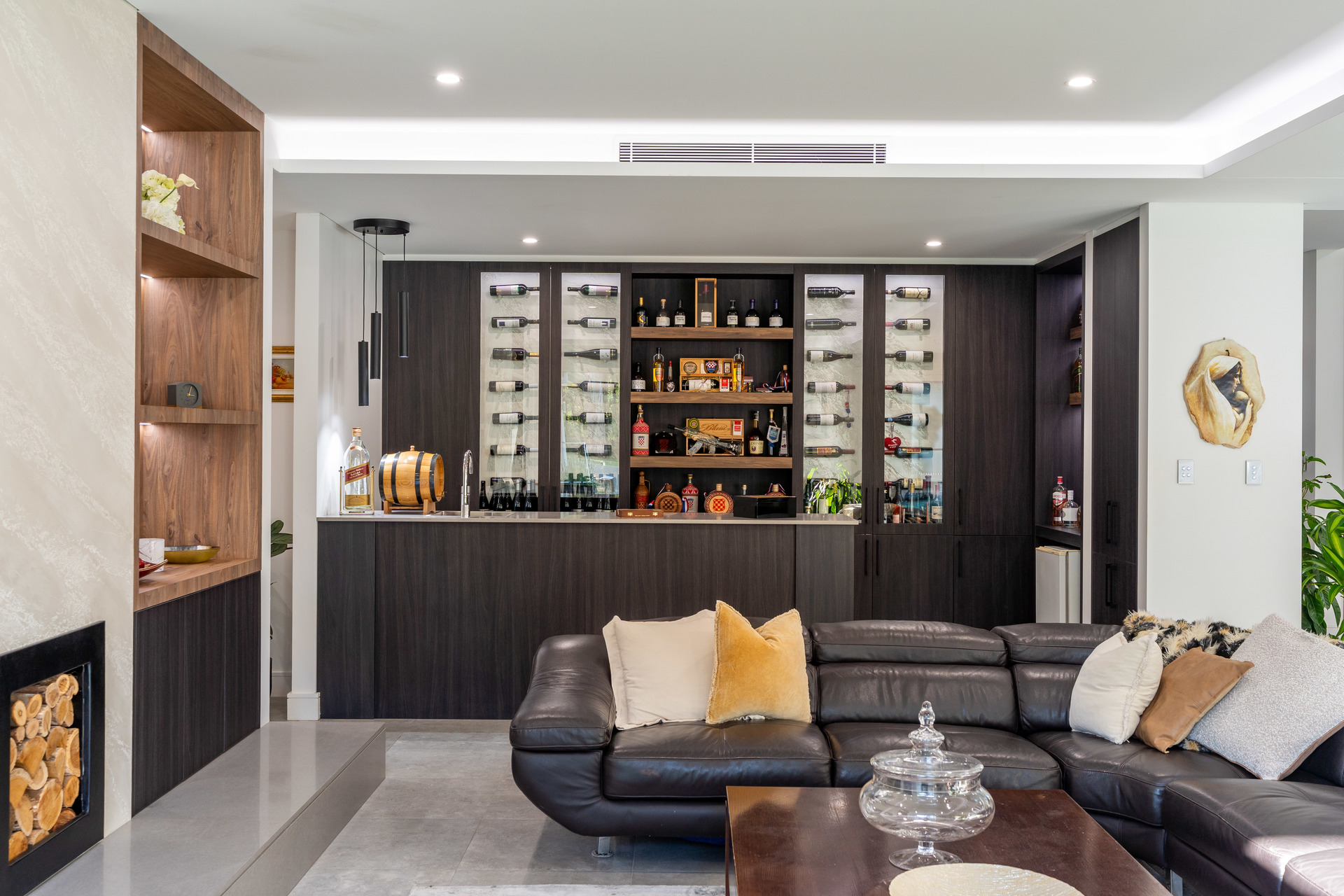 9-bedroom house at 25 Halmstad Boulevard, Luddenham, NSW 2745, Liverpool, New South Wales