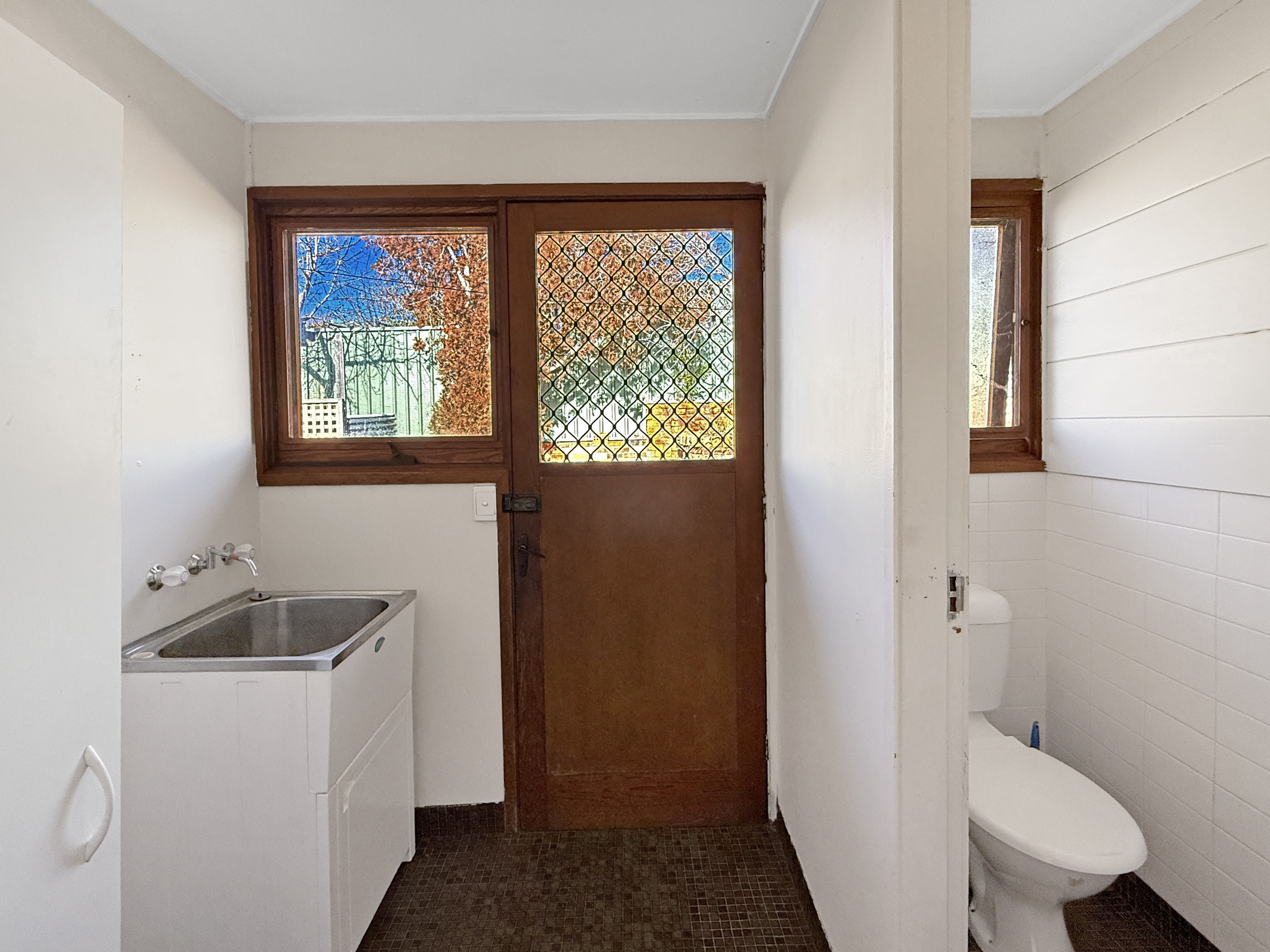 5-bedroom house at 18 Warra Street, Cooma, NSW 2630, Snowy Monaro, New South Wales