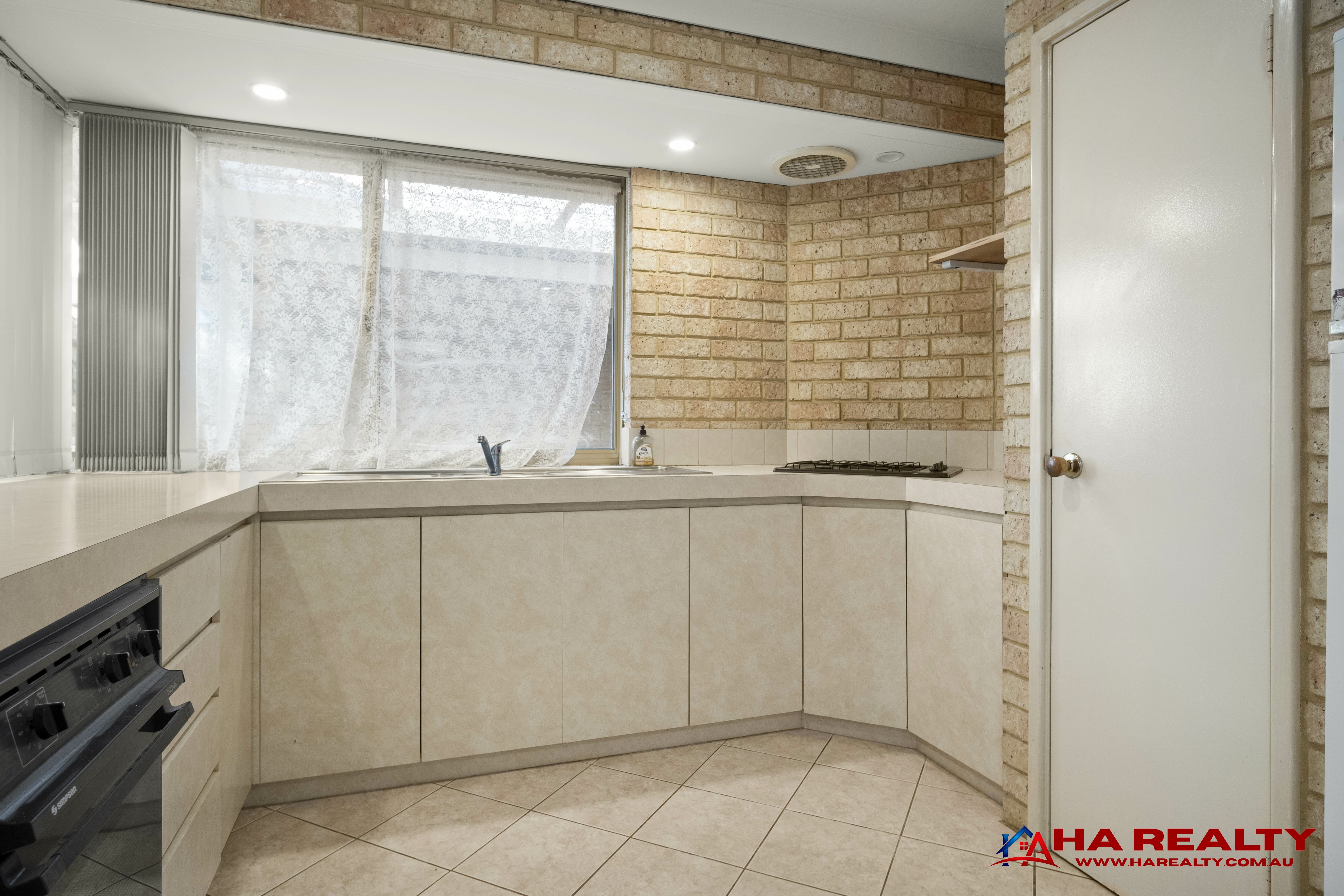 36 HONOURS RISE, Marangaroo WA 6064 - Image 4