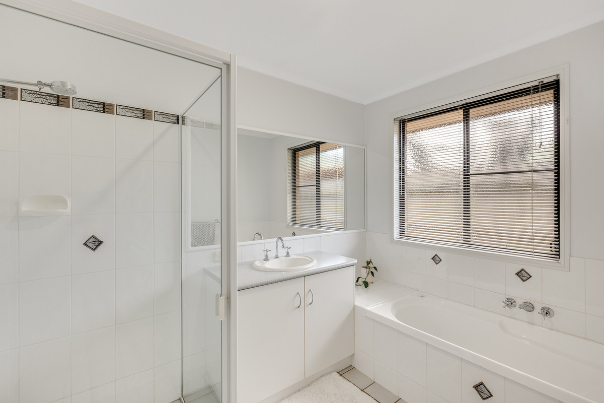 4-bedroom house at 14 Shelton Crescent, Kearneys Spring, QLD 4350, Toowoomba, Queensland