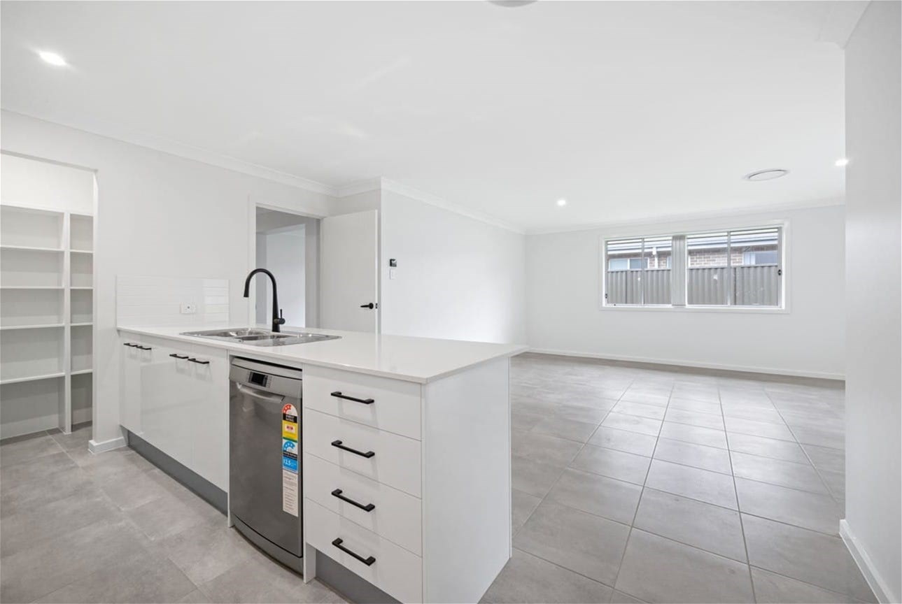 92 QUEENS ROAD, Everton Park QLD 4053 - Image 3
