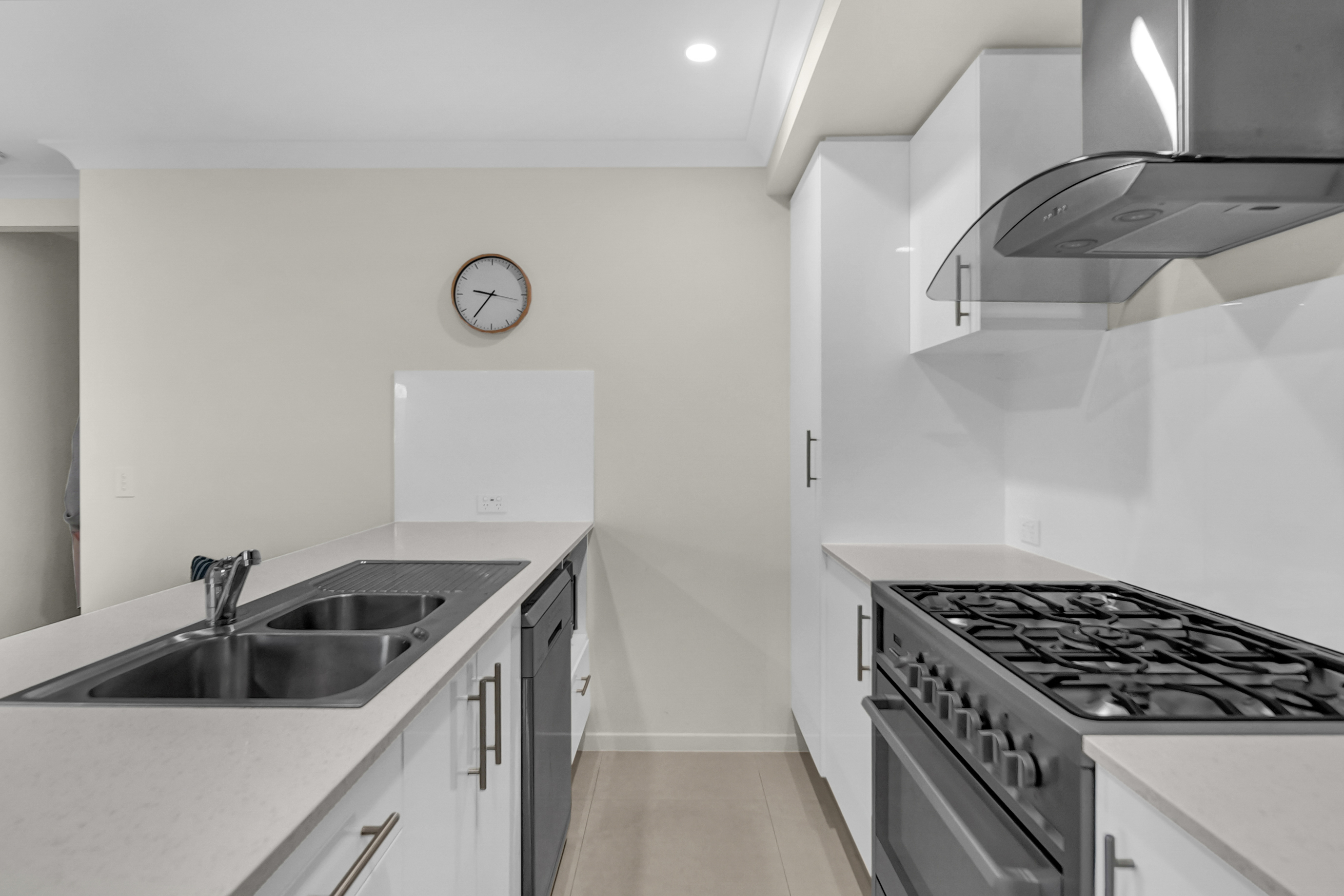 54 RHONE DRIVE, Holmview QLD 4207 - Image 5