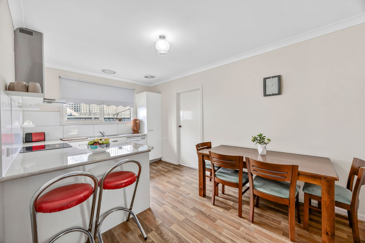 1/52 Anderson Street, Torquay, VIC 3228 - Image 5