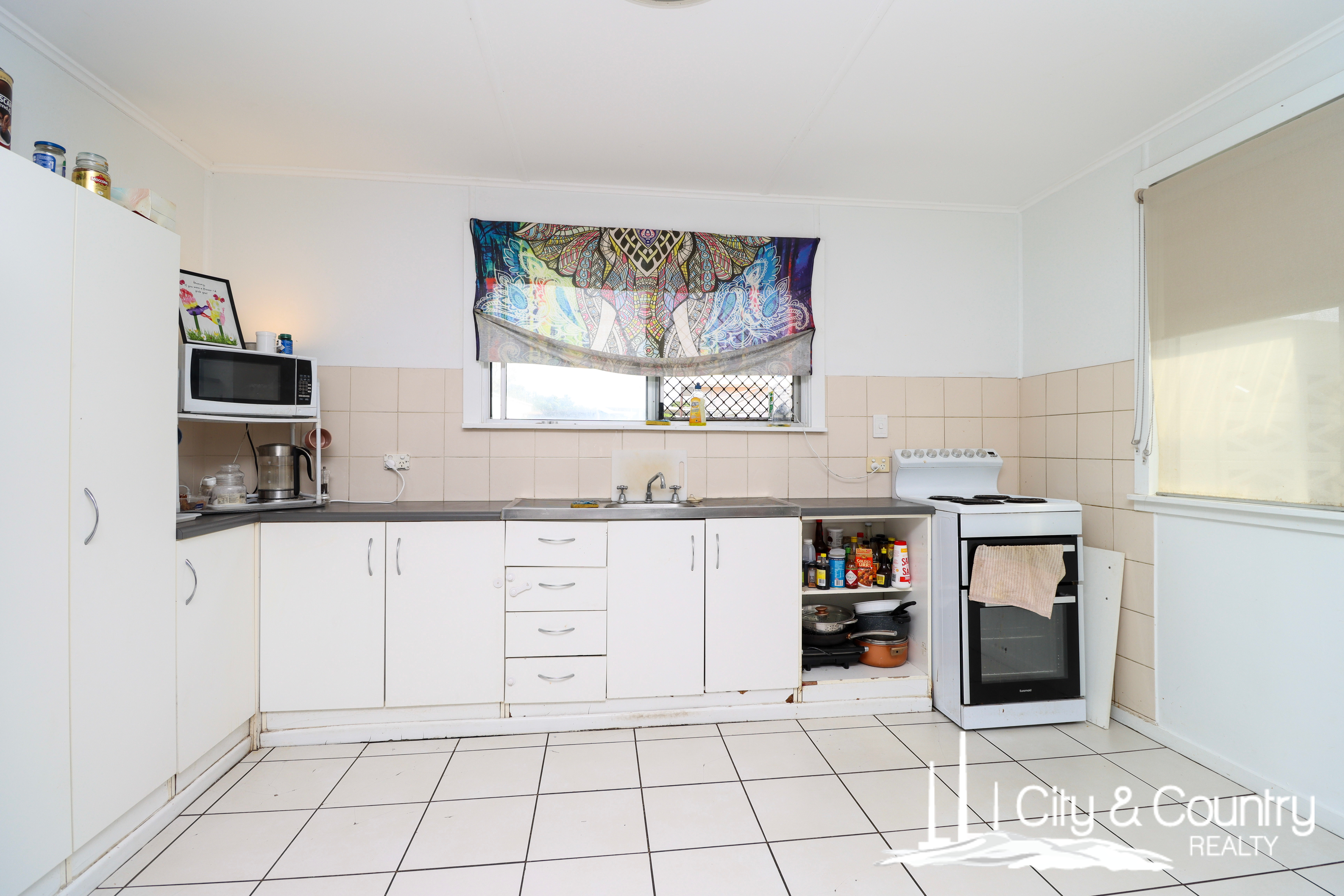 98 Trainor Street, Mount Isa, Qld, 4825 - Image 3
