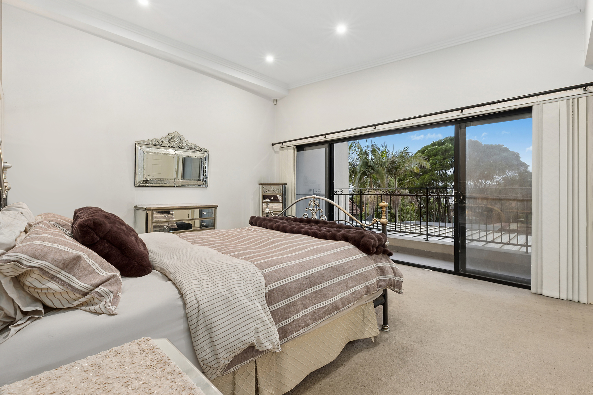 77 MAIDEN STREET, Greenacre NSW 2190 - Image 9