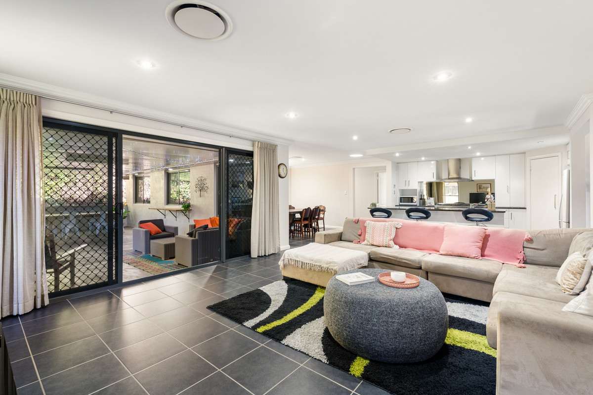 14 CURRAWONG STREET, Rangeville QLD 4350 - Image 2