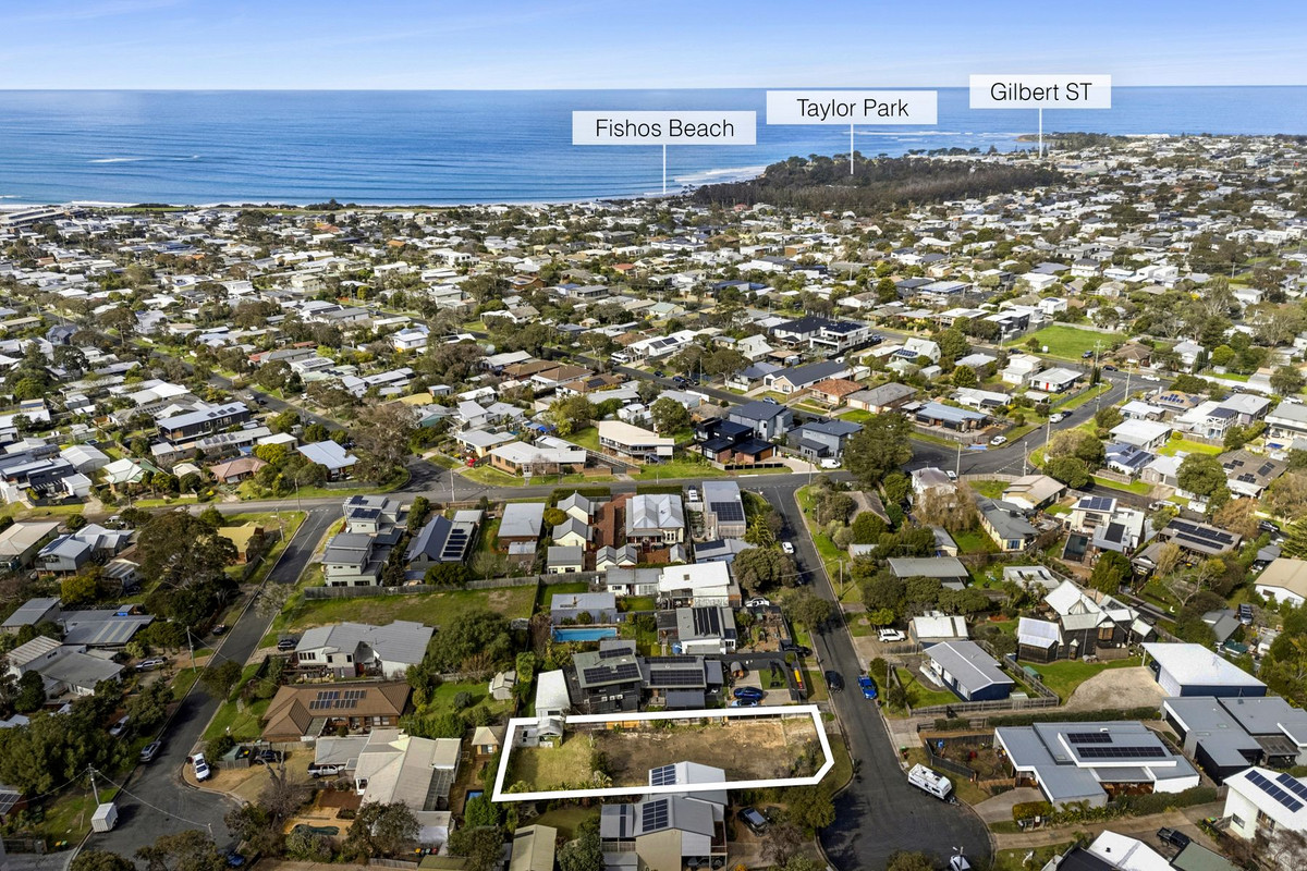 8 Centre Court, Torquay, VIC 3228 - Image 3