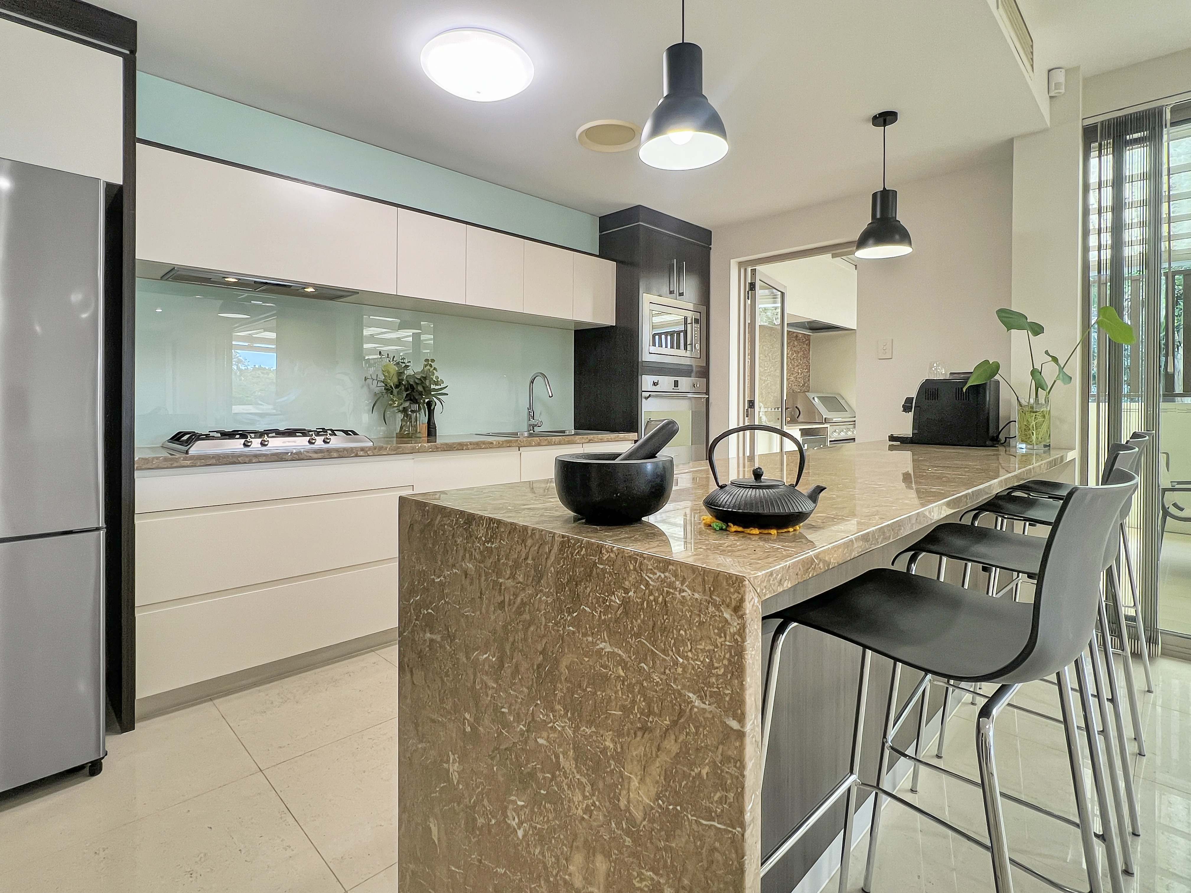 2/111 Thorn Street, East Brisbane, QLD 4169 - Image 6