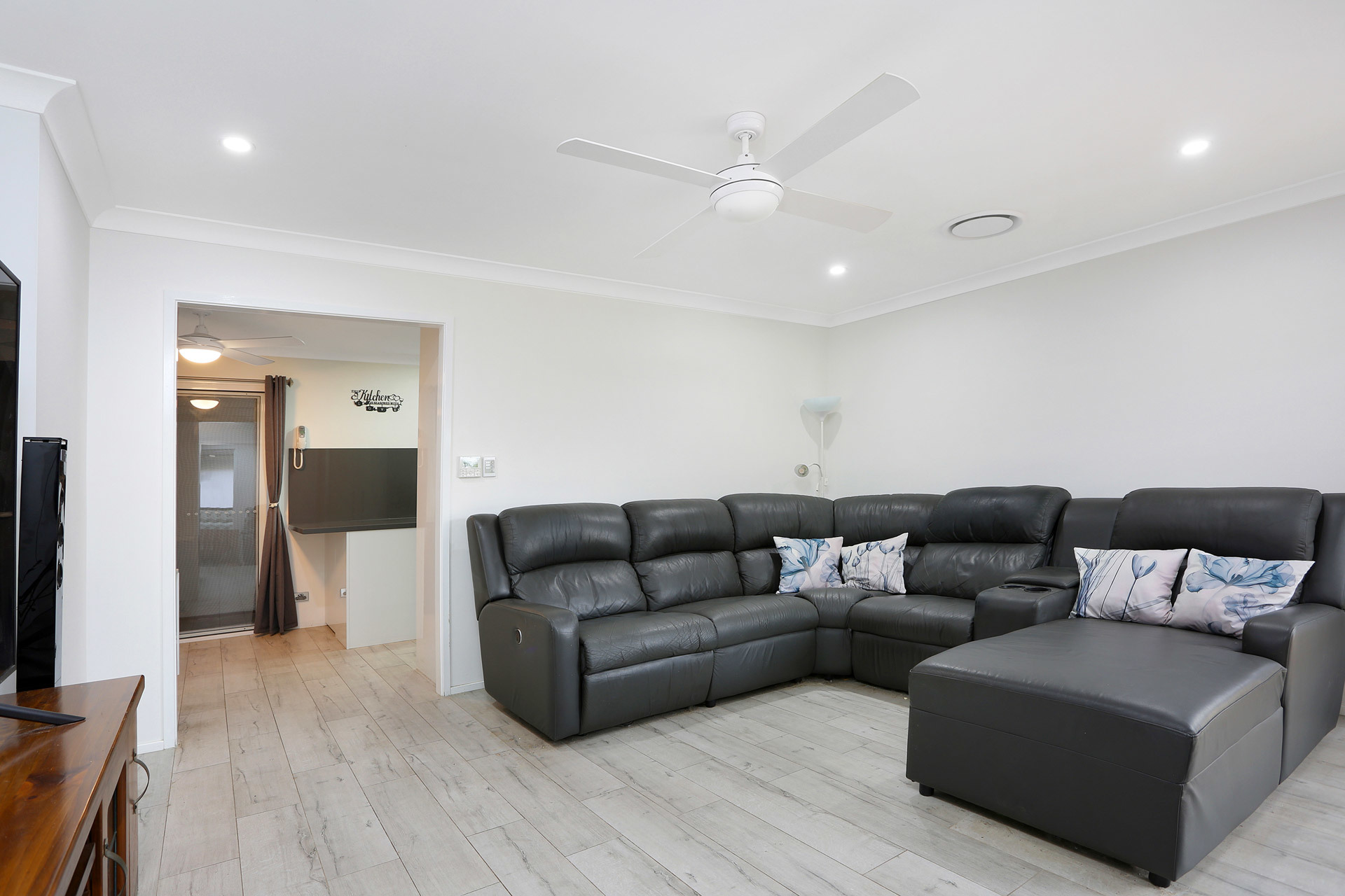 12 Gale Place, Oakhurst, NSW 2761 - Image 5