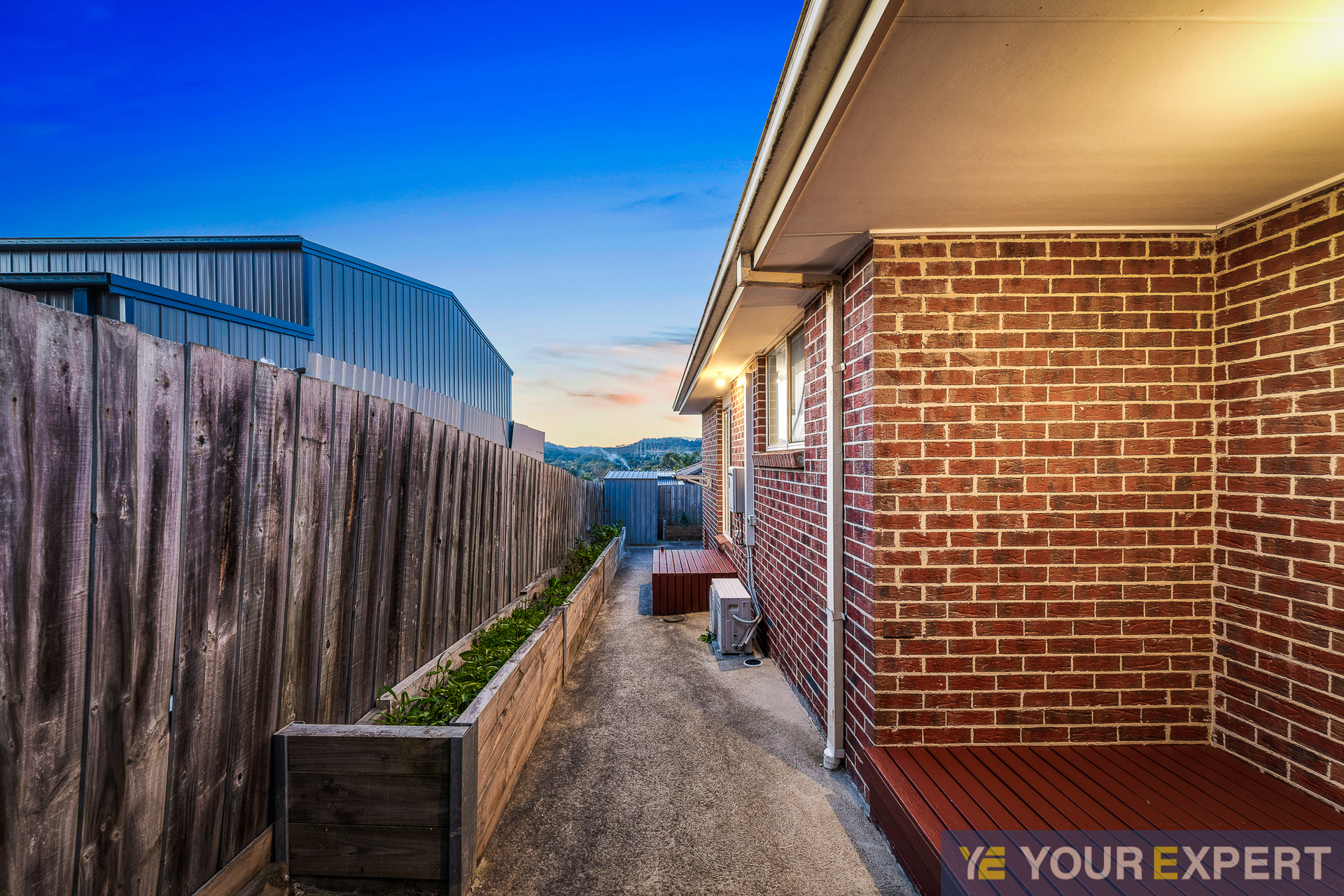 2-bedroom unit at 11 Lachlan Drive, Endeavour Hills, VIC 3802, Casey, Victoria
