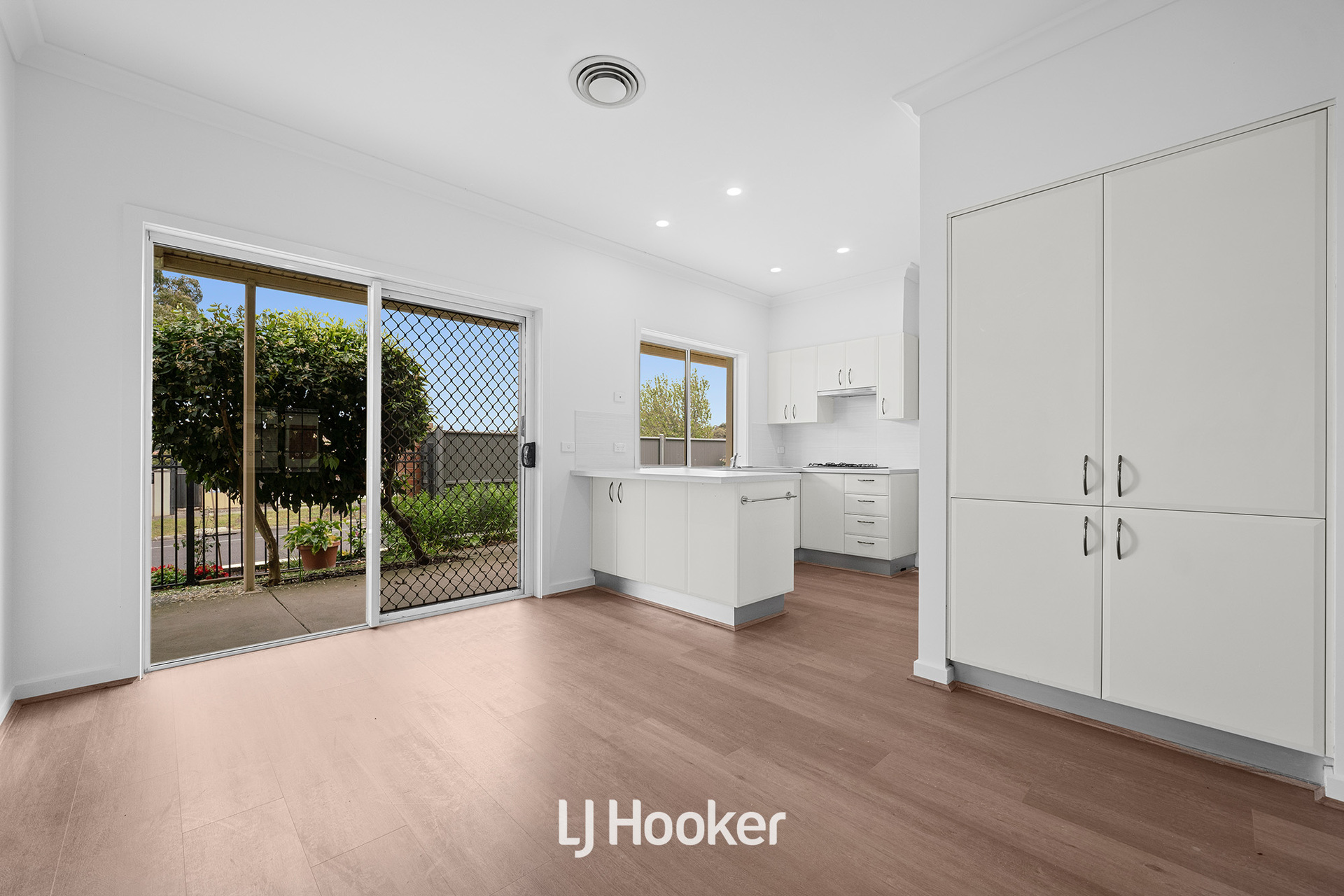 3-bedroom unit at 2/8 Saffron Drive, Hallam, VIC 3803, Casey, Victoria