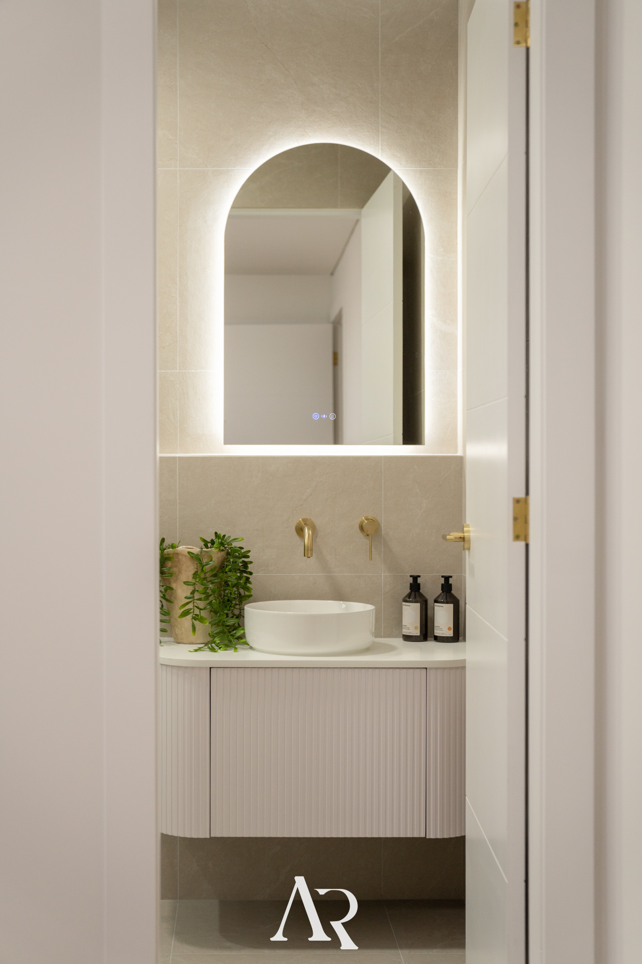 5-bedroom unit at 6A Eileen Street, Picnic Point, NSW 2213, Canterbury-Bankstown, New South Wales