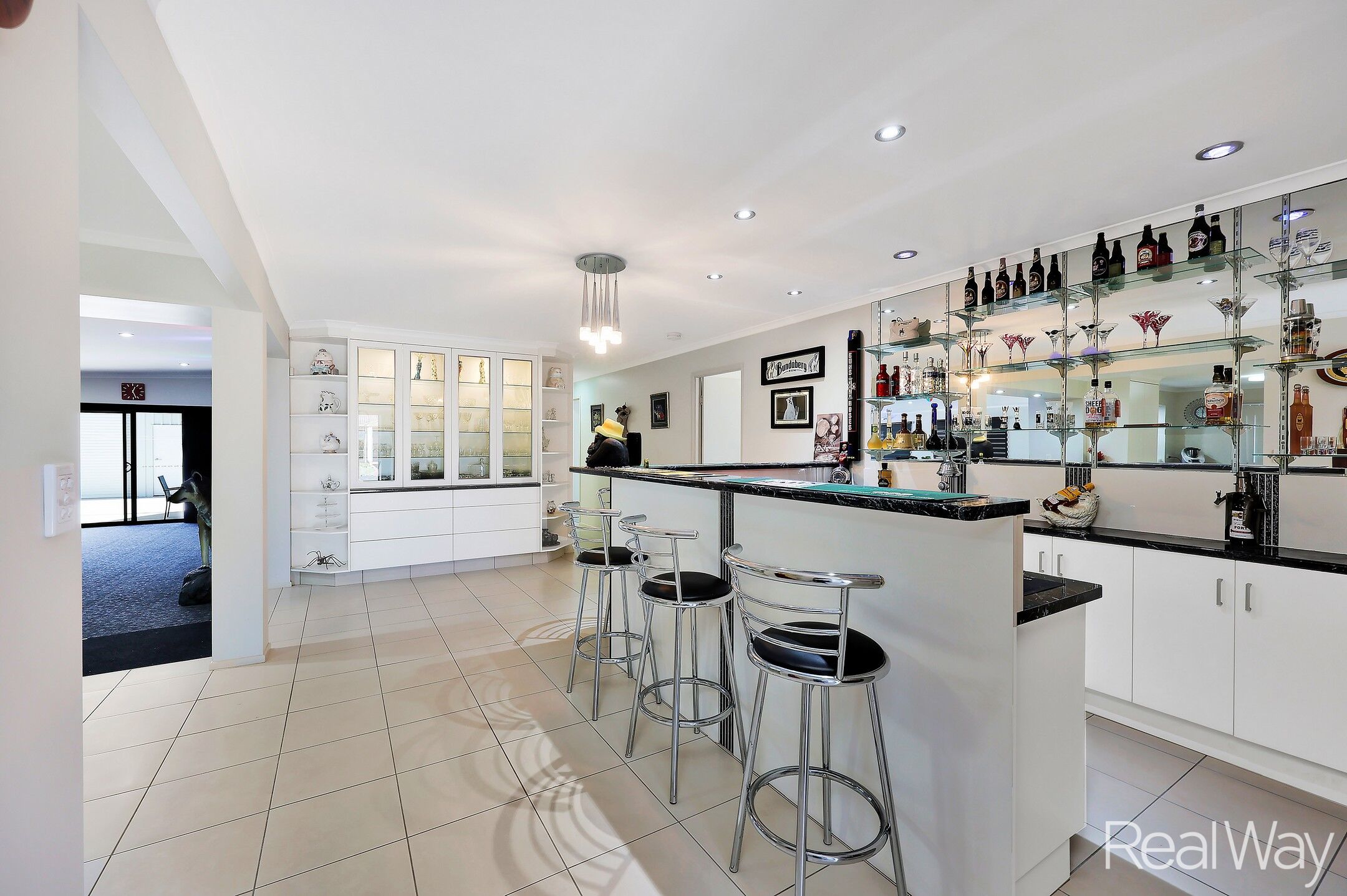 15 JENSEN STREET, Avenell Heights QLD 4670 - Image 6