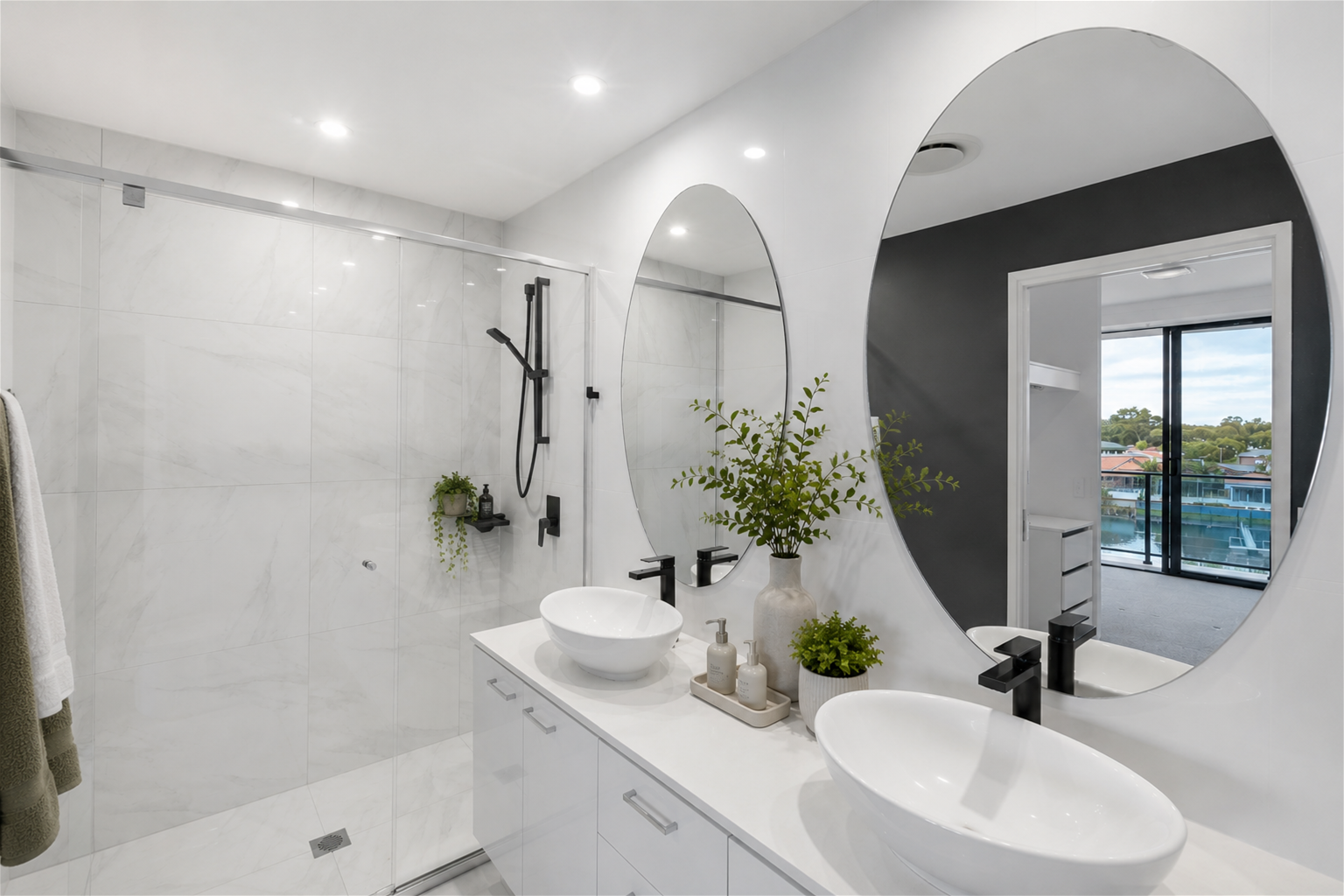 3205 5 Harbour Side Court, Biggera Waters QLD 4216 - Image 10