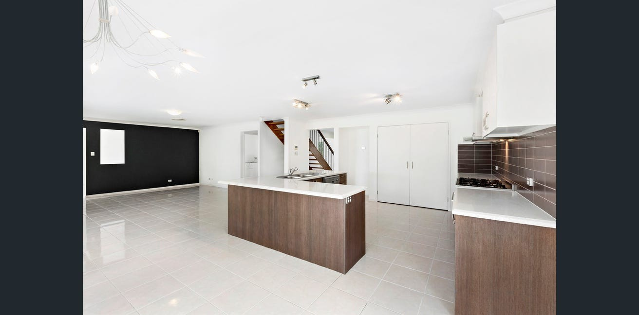 47 KURRAJONG CIRCUIT, North Lakes QLD 4509 - Image 6