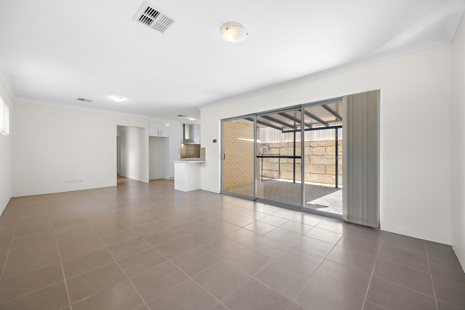 4 10 DUKE STREET, BENTLEY WA 6102 - Image 7