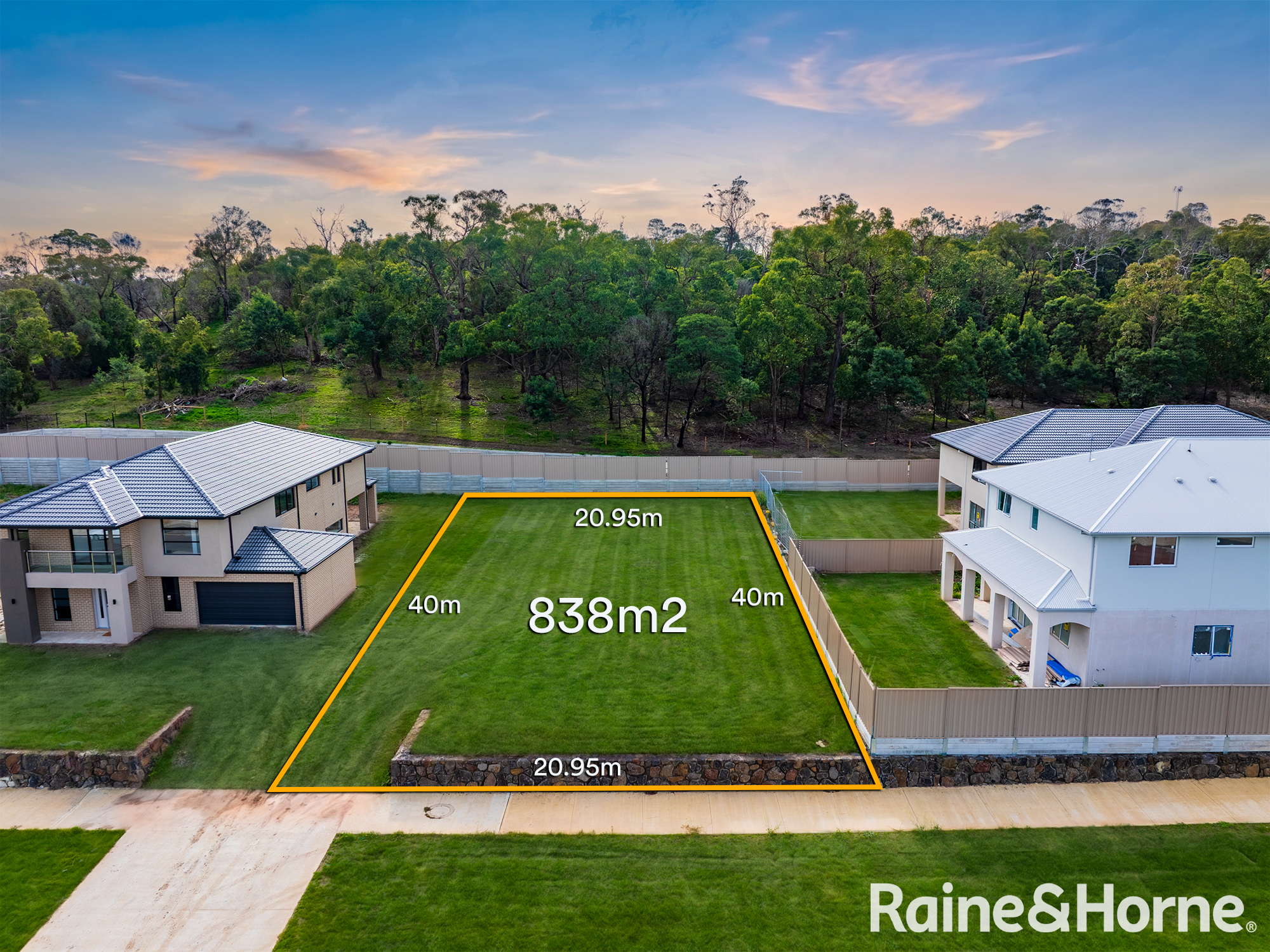 9 SAUNDERS WAY, Pakenham VIC 3810 - Image 1