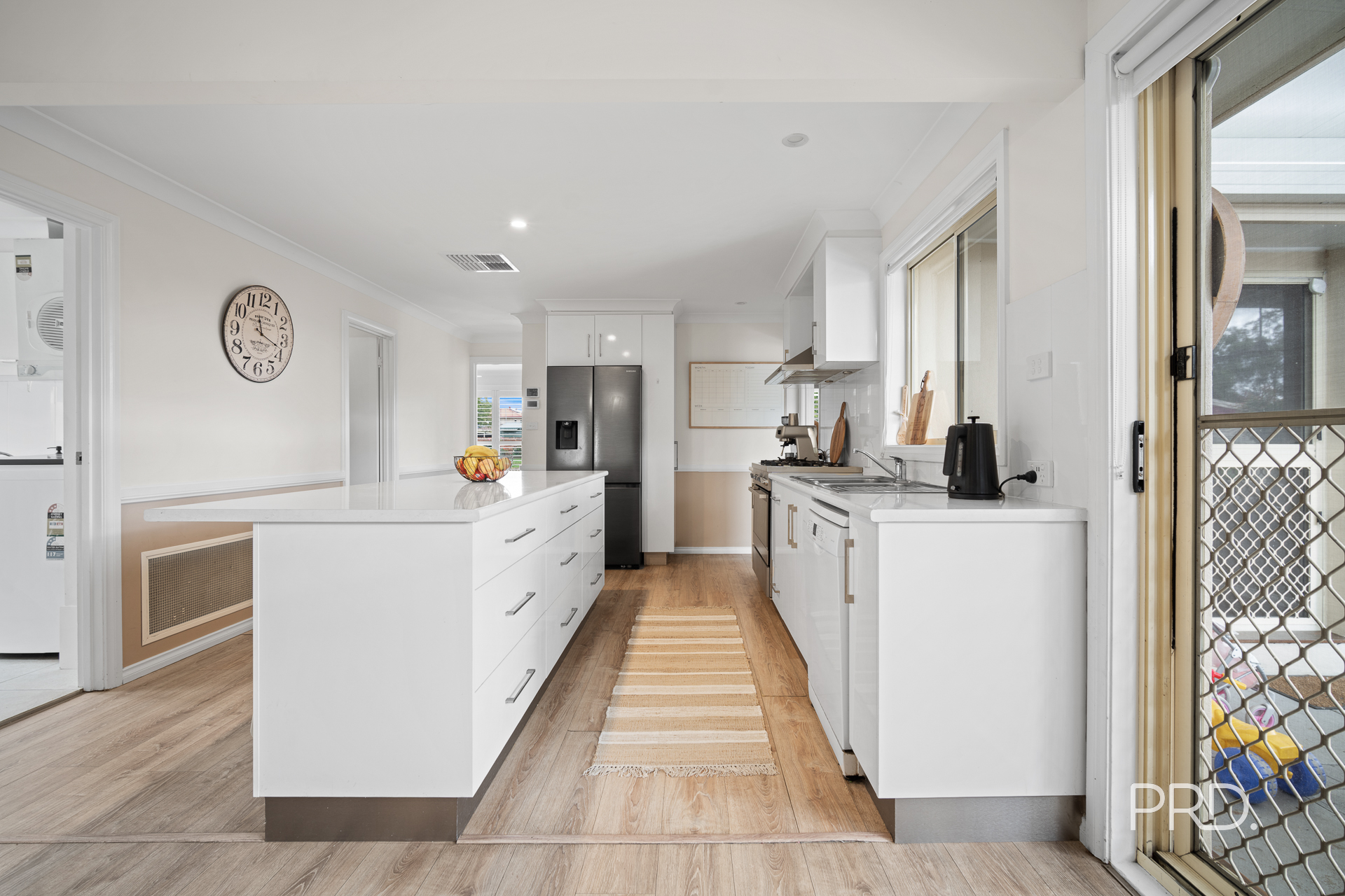 22 Karoom Drive, Glenfield Park, NSW 2650 - Image 6