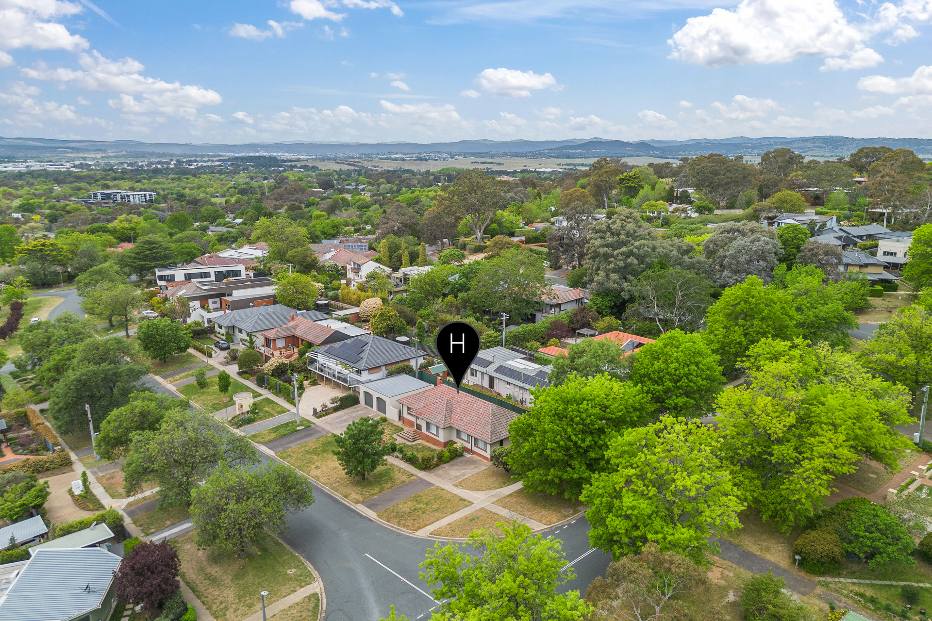 4-bedroom house at 2 Caley Crescent, Narrabundah, ACT 2604, Unincorporated Act, Australian Capital Territory