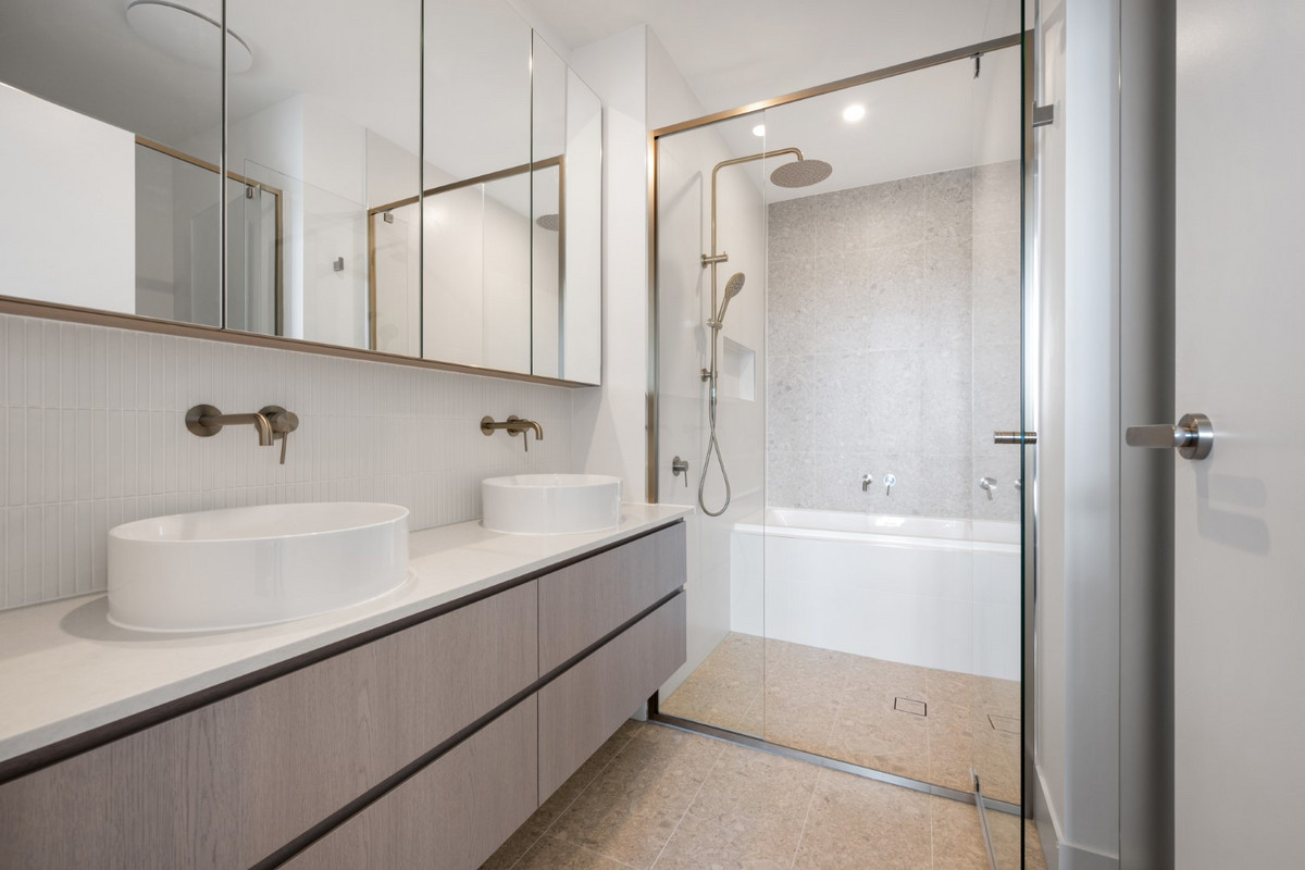 307/219 - 221 Bloomfield Street, Cleveland, Qld, 4163 - Image 4