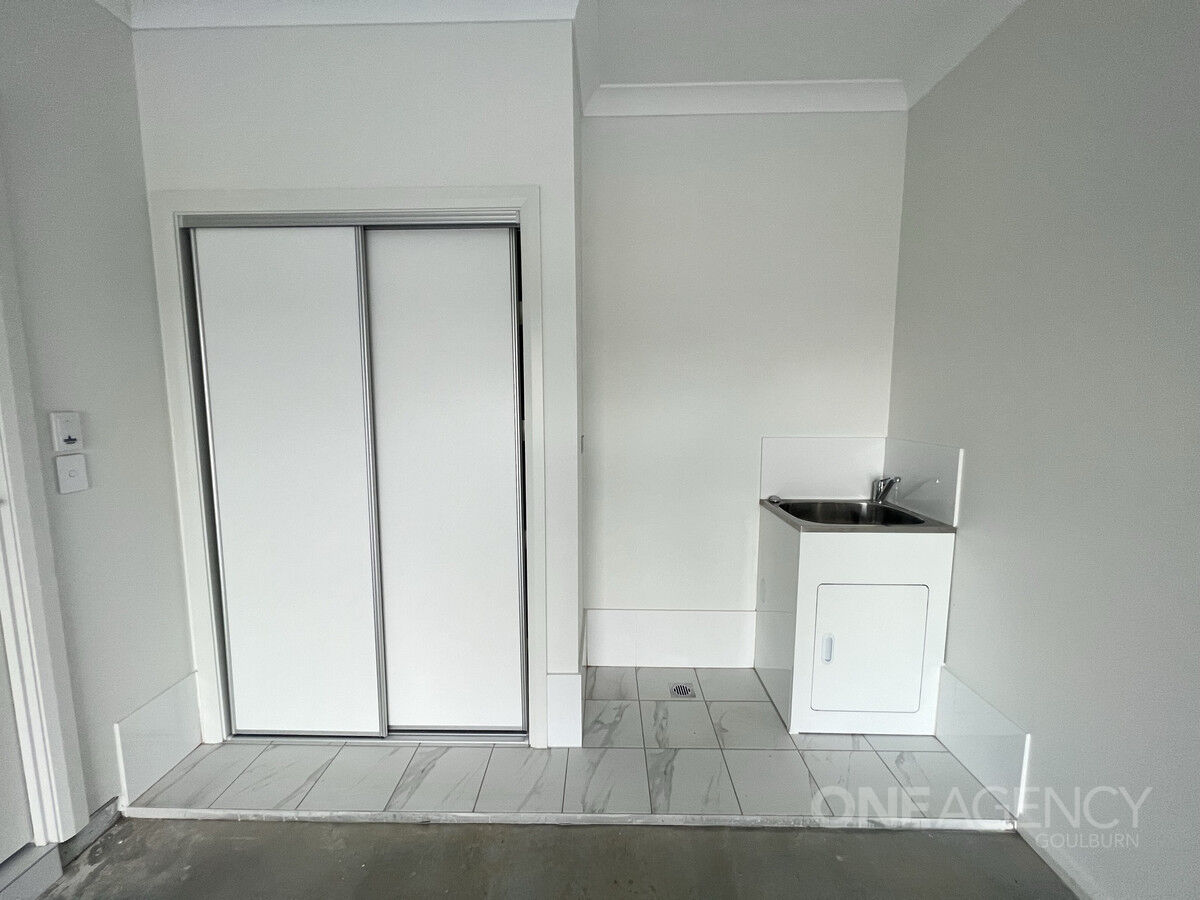 4-bedroom unit at 25 BONNEVILLE BOULEVARD, Goulburn NSW 2580, Goulburn Mulwaree, New South Wales