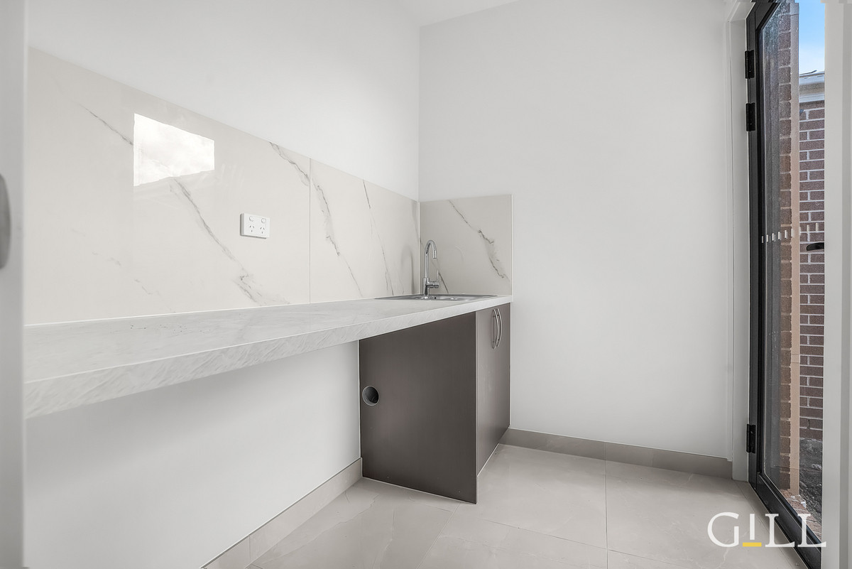 43 Villa Doria Drive, Clyde North, Vic, 3978 - Image 7