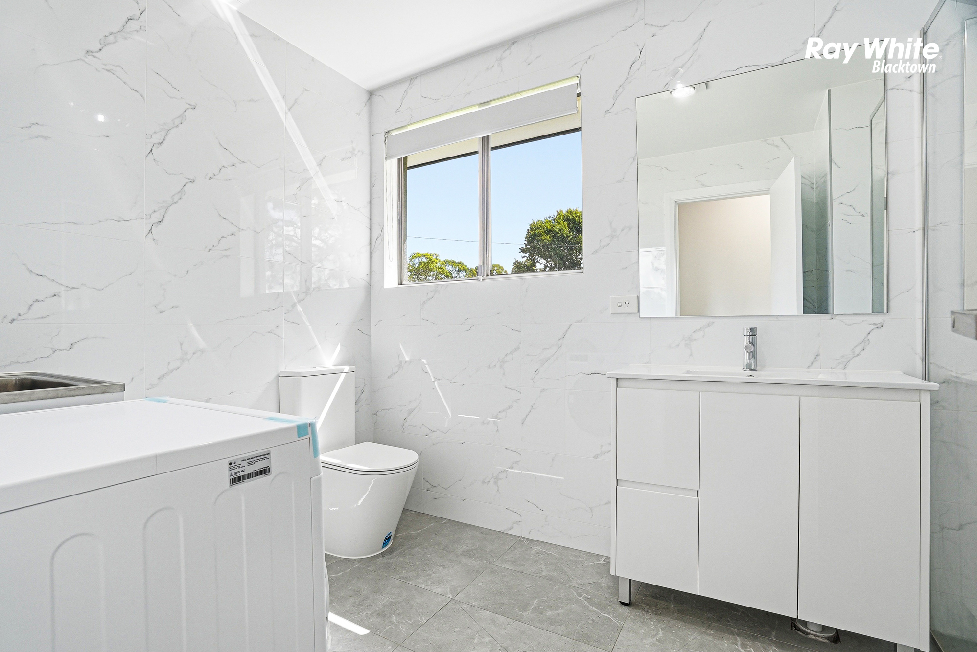 7-bedroom house at 9 Western Crescent, Blacktown, NSW 2148, Blacktown, New South Wales