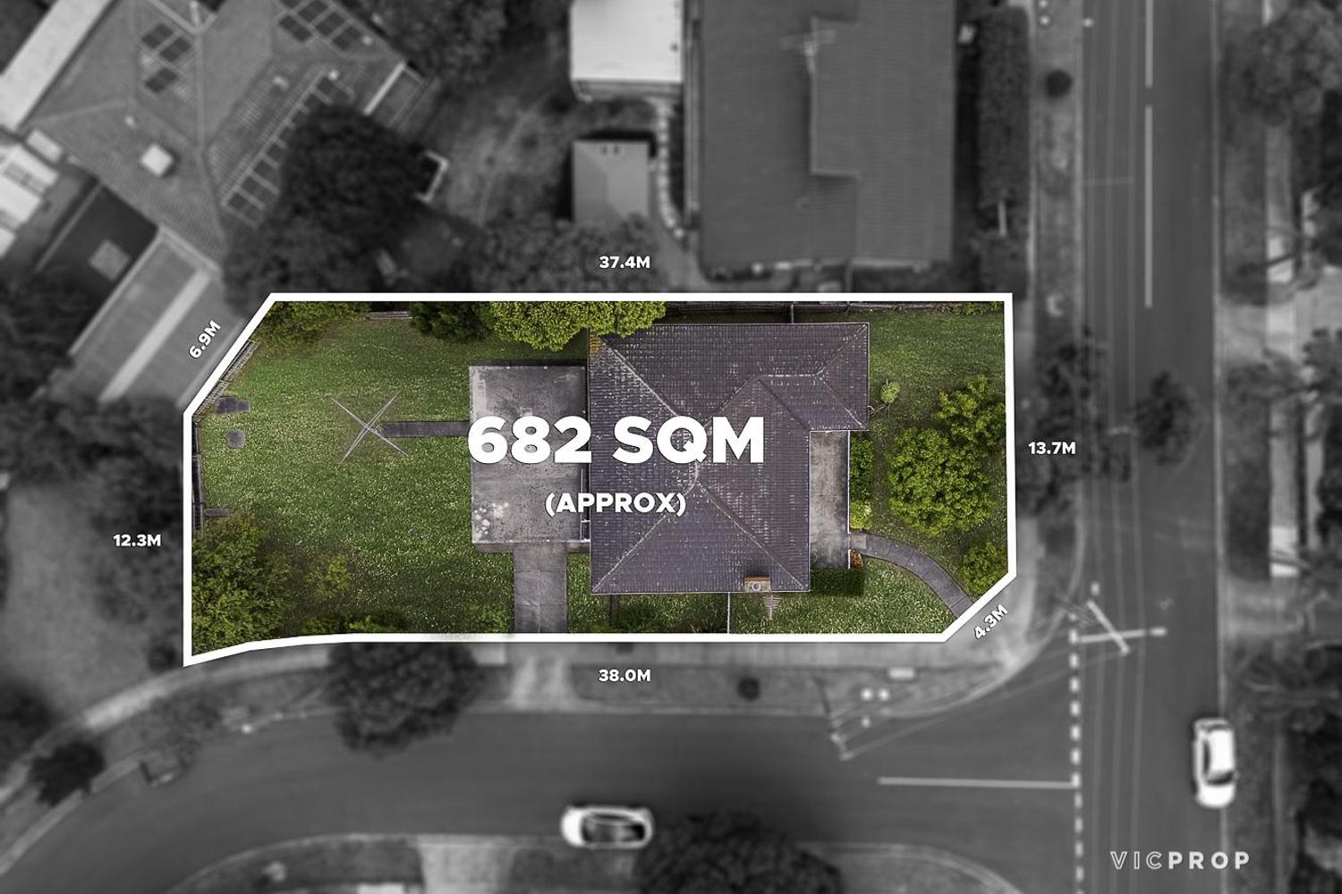 3-bedroom house at 4 Norfolk Circuit, Doncaster, VIC 3108, Manningham, Victoria