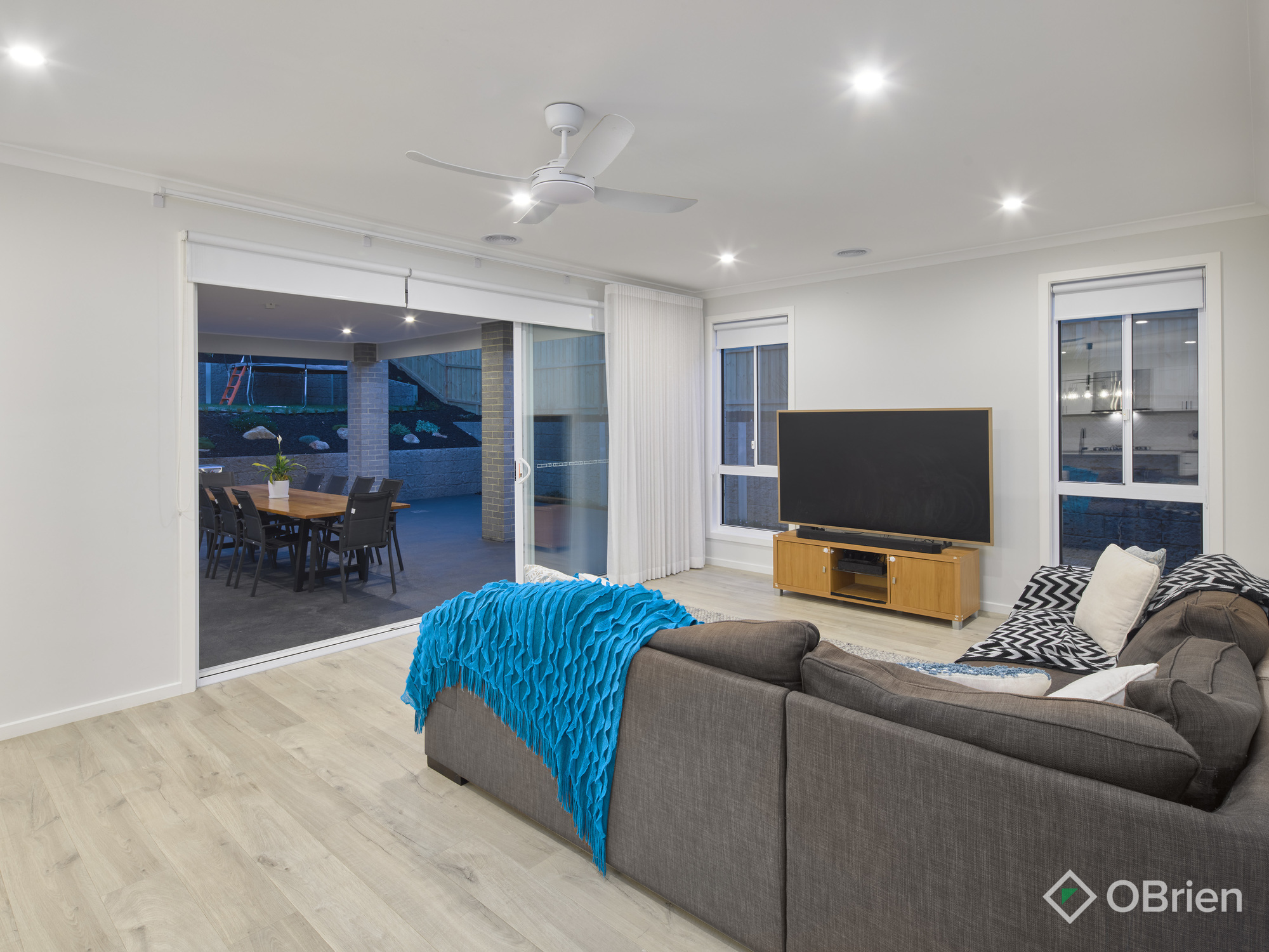 27 HART DRIVE, Warragul VIC 3820 - Image 5