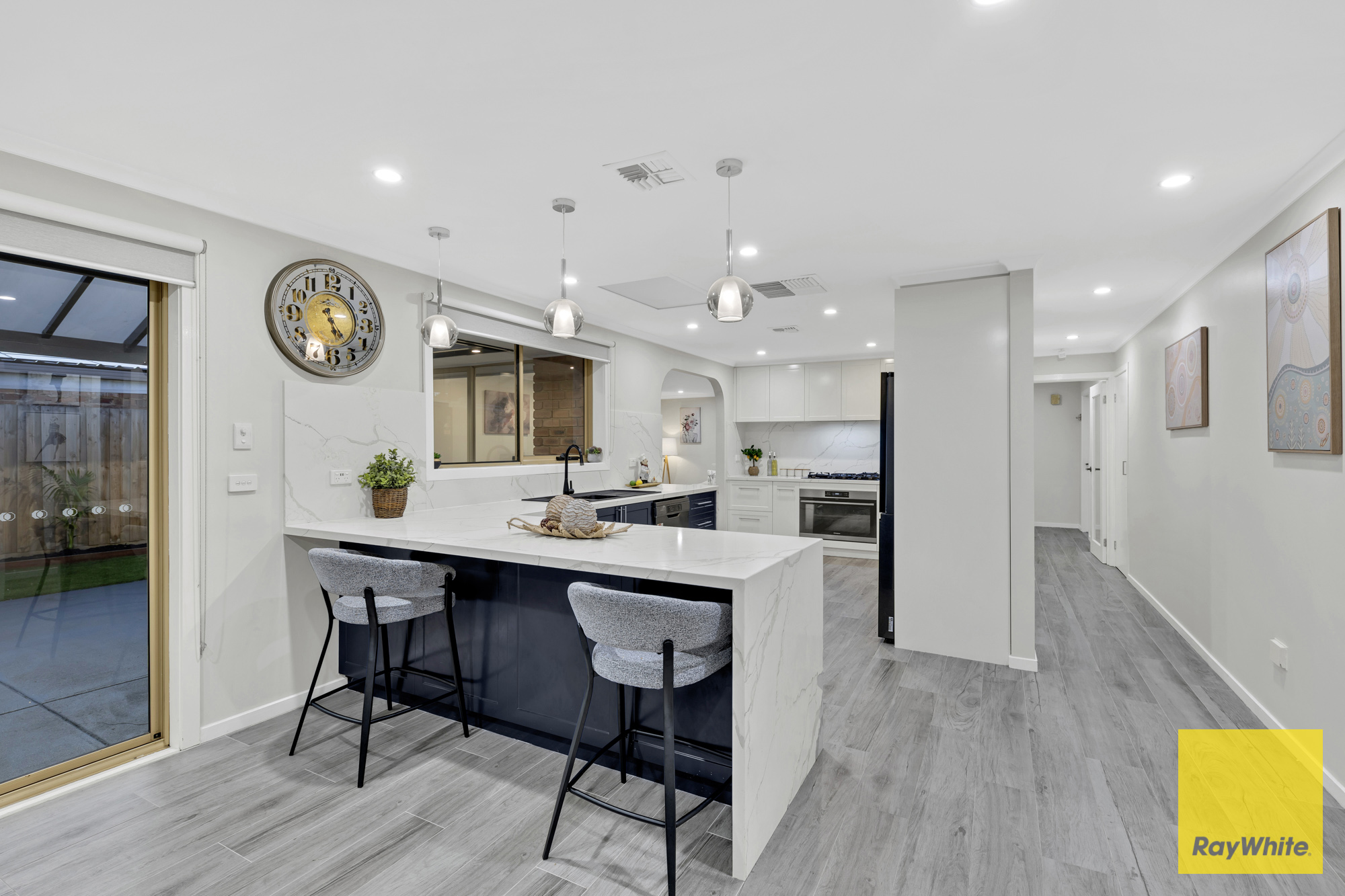 18 TOWNVILLE CRESCENT, Hoppers Crossing VIC 3029 - Image 10
