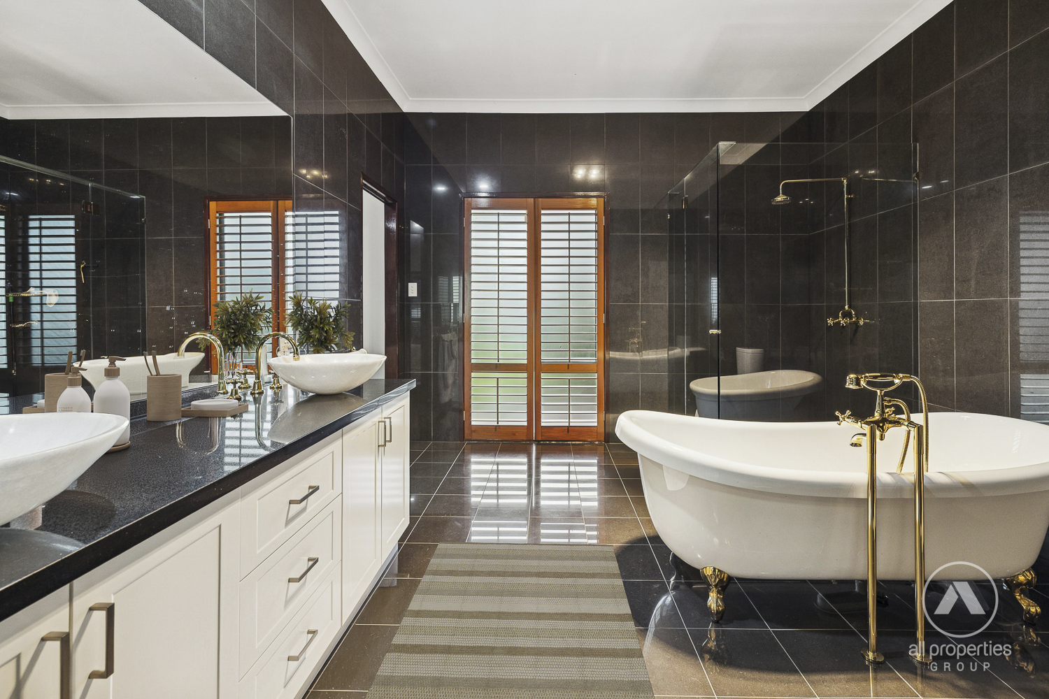 6-bedroom house at 2-10 Tea Tree Court, Jimboomba, QLD 4280, , Queensland