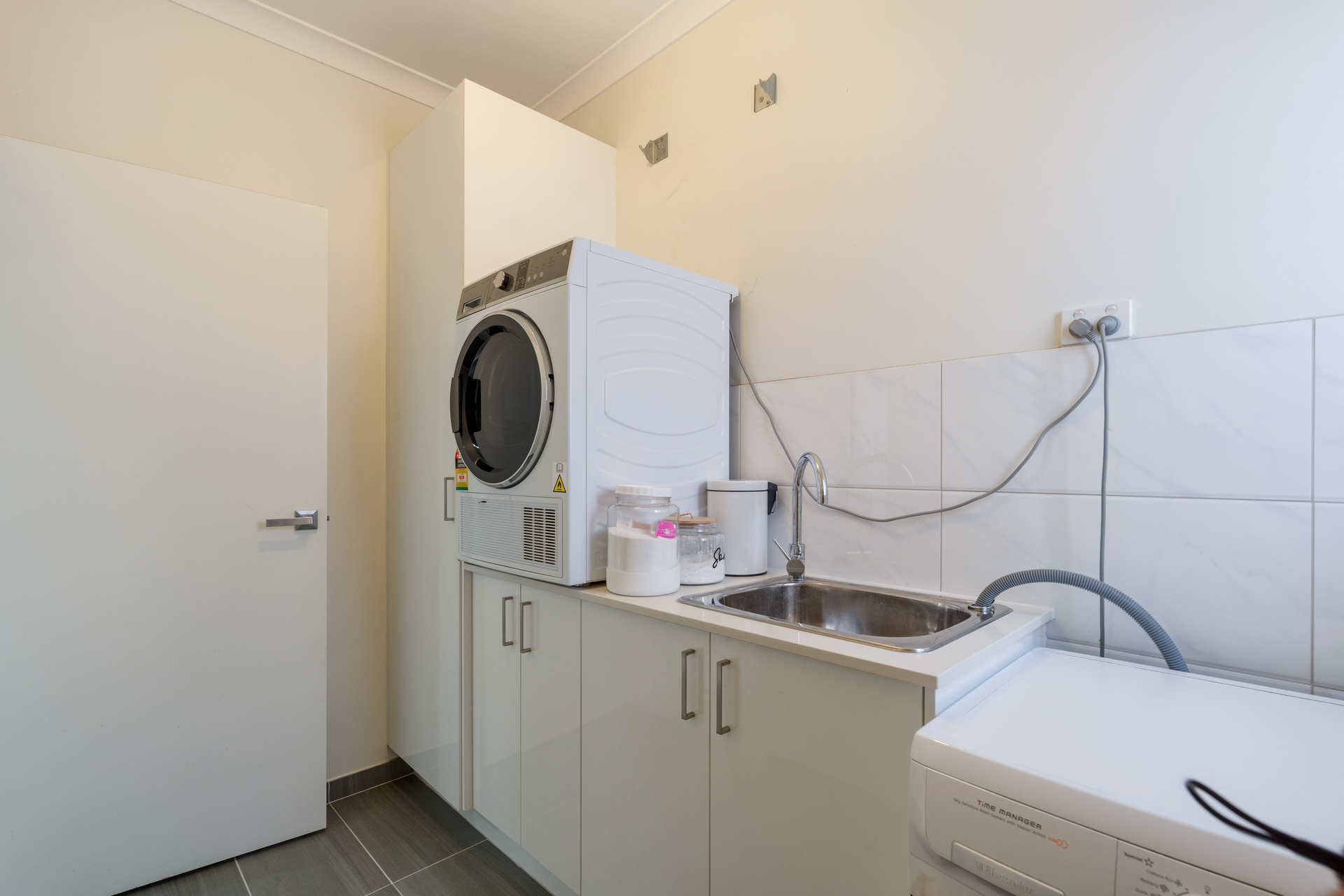 3-bedroom house at 31 LOUDON CIRCUIT, Craigieburn VIC 3064, Hume, Victoria