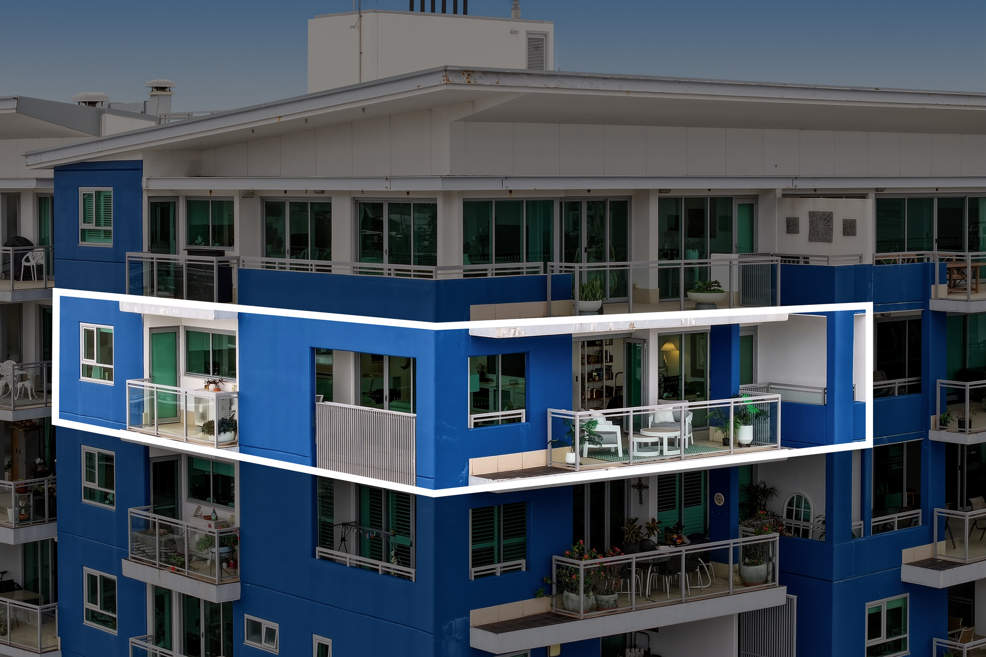 1004 185 REDCLIFFE PARADE, REDCLIFFE QLD 4020 - Image 2