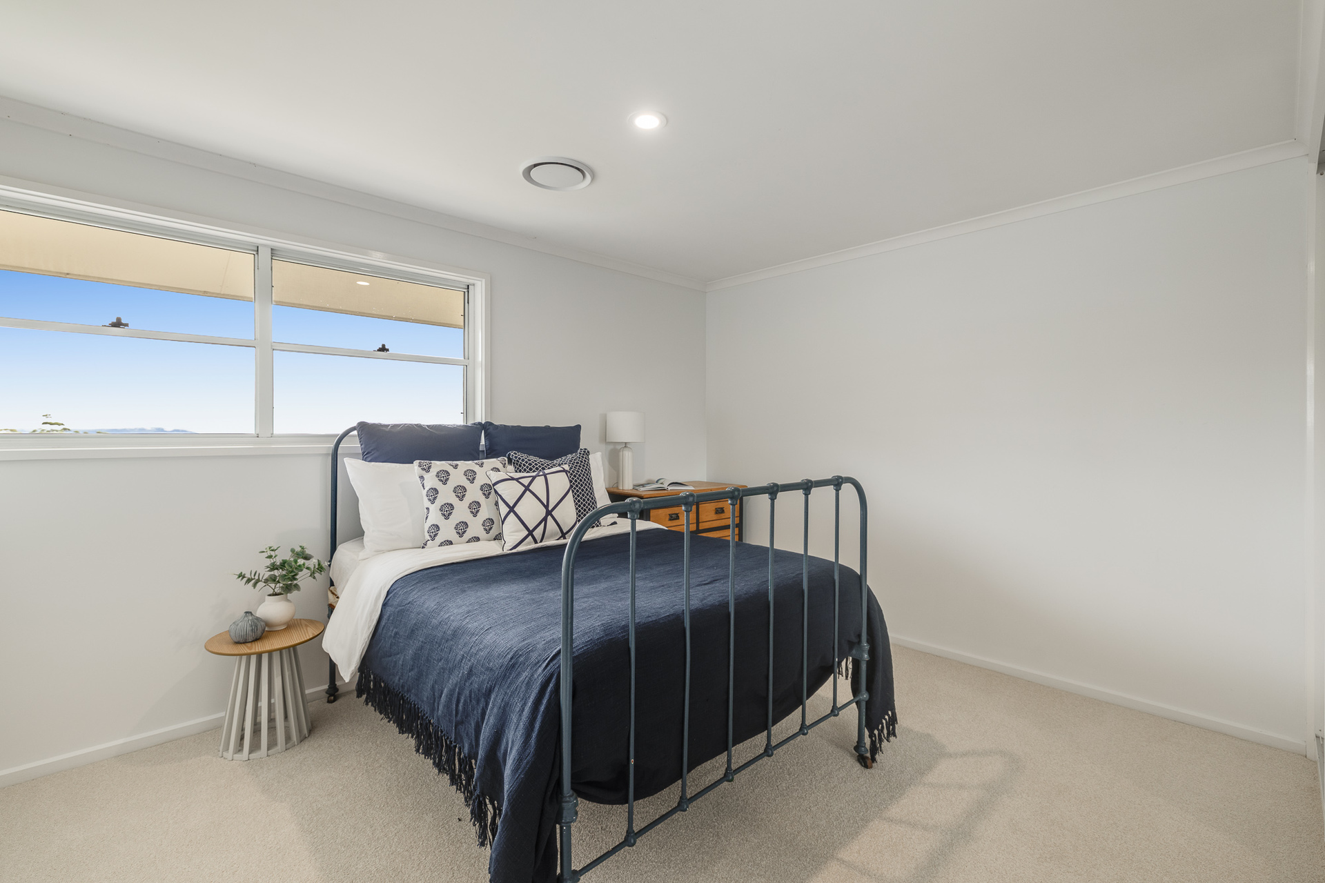 7-bedroom house at 7 Curzon Street, Mount Lofty, QLD 4350, , Queensland