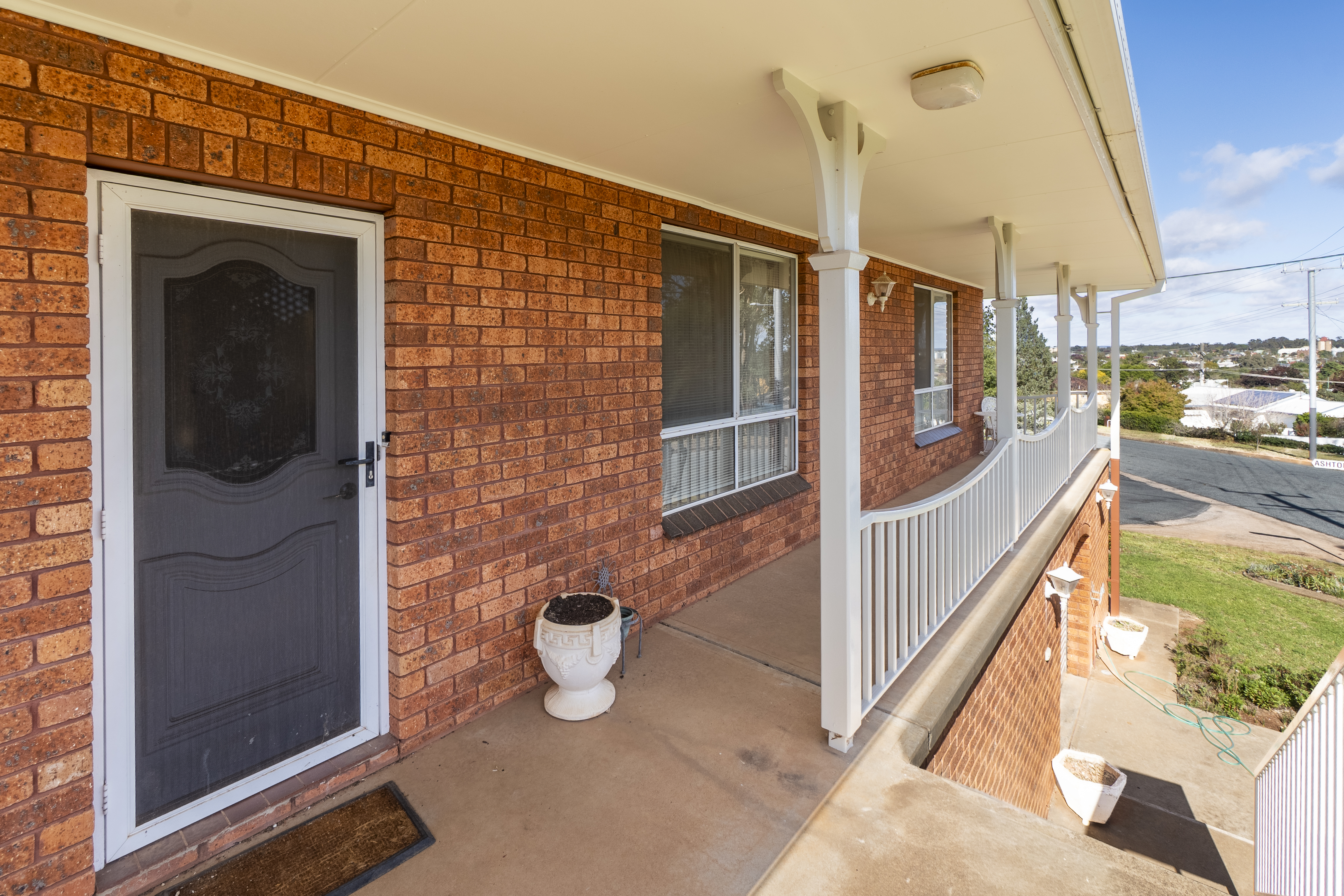 61 Haig Street, Temora, Nsw, 2666 - Image 2