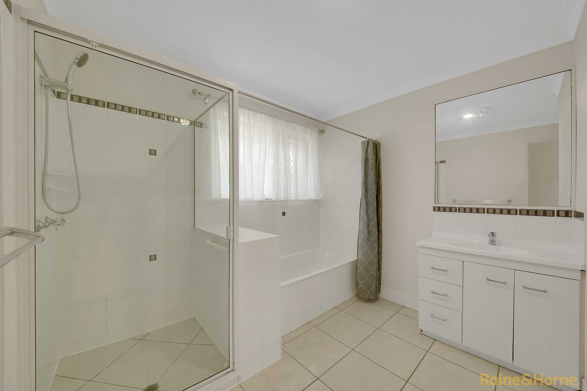 3-bedroom unit at 2/20 Reinaerhoff Crescent, Glen Eden, QLD 4680, Gladstone, Queensland