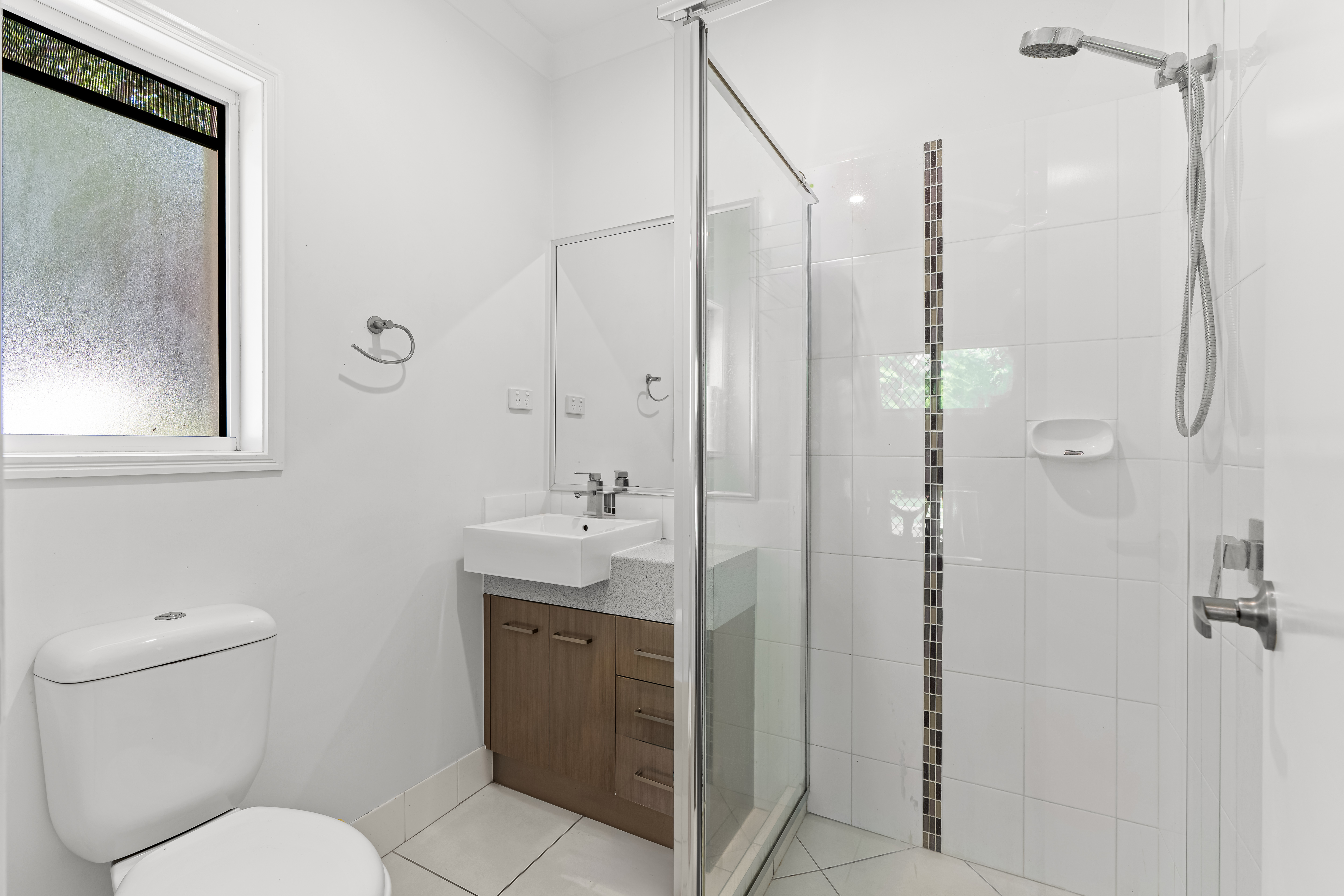 1 LAGUNA CRESCENT, Springfield Lakes QLD 4300 - Image 4