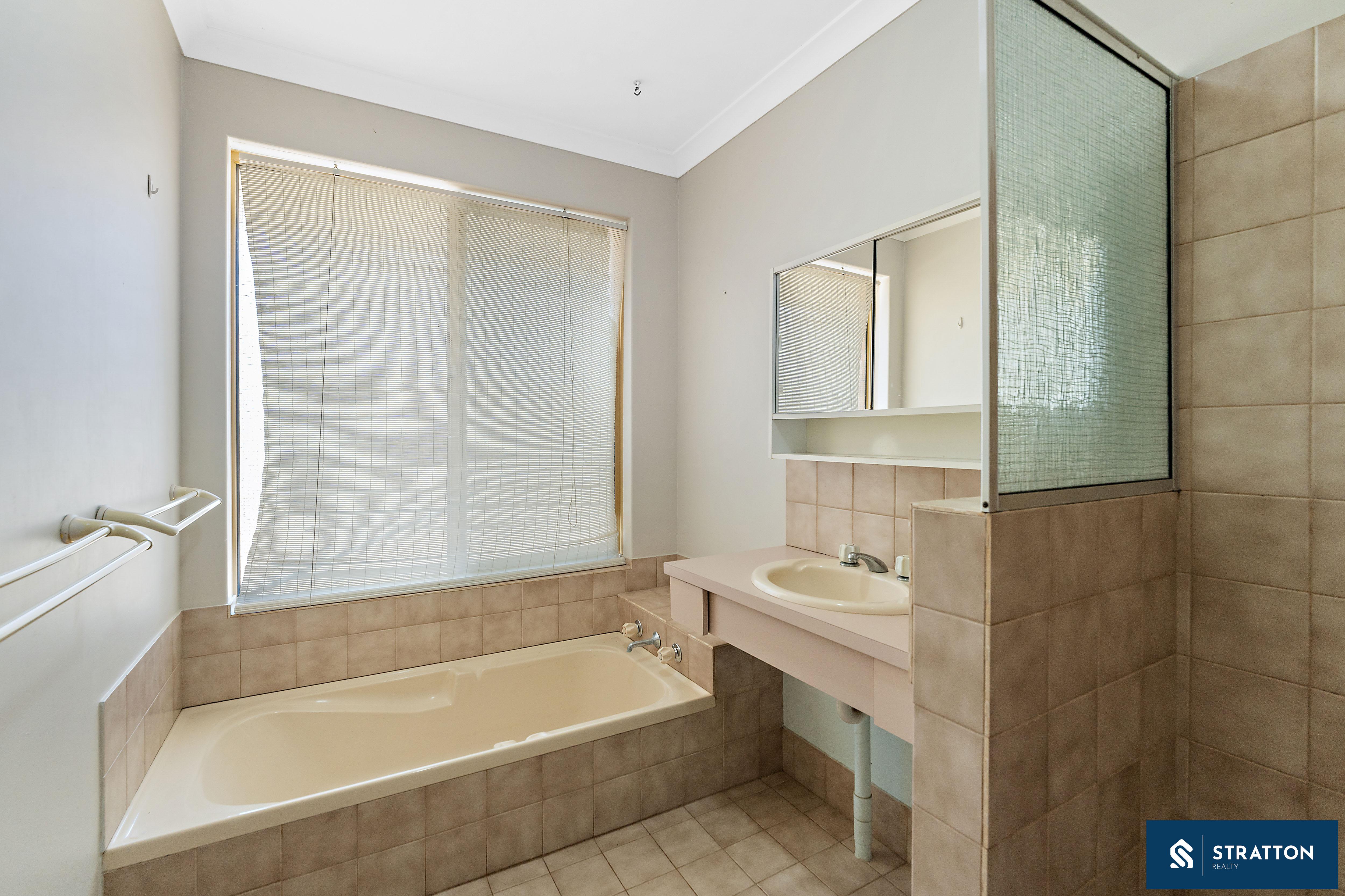 1 Gimlet Place, Thornlie, WA 6108 - Image 10