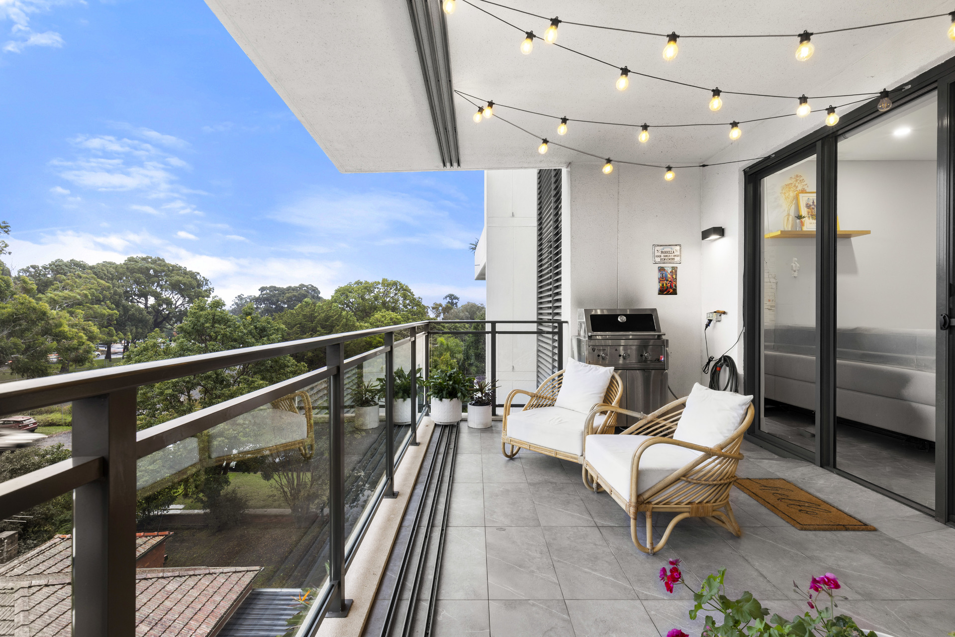403 22 PINNACLE STREET, MIRANDA NSW 2228 - Image 1