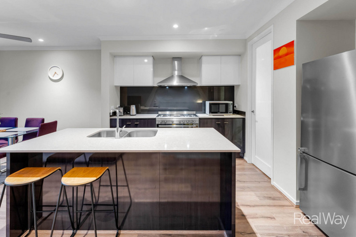 58 RUSSELL LUHRS WAY, Spring Mountain QLD 4300 - Image 8