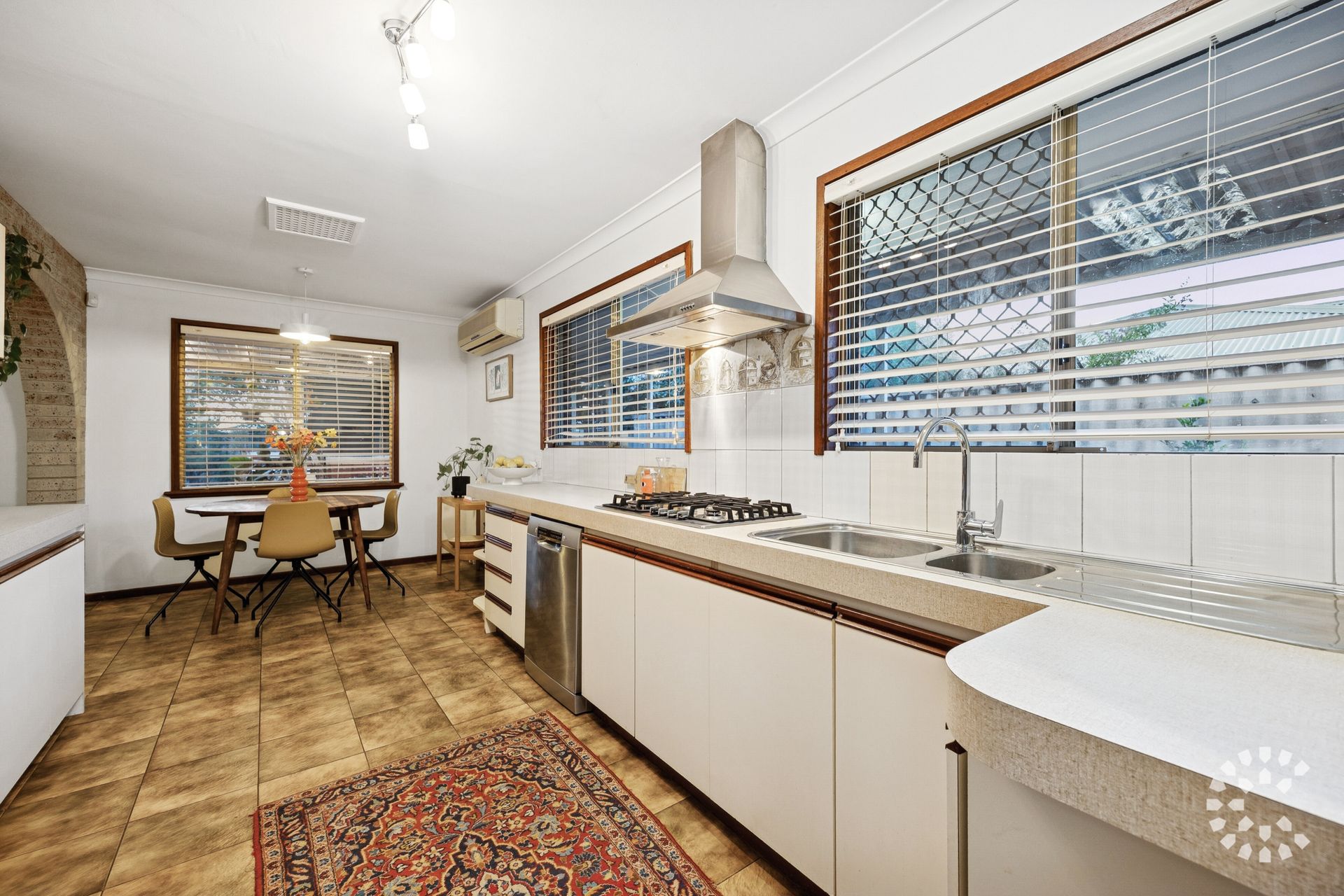 23 Erpingham Road, Hamilton Hill, WA 6163 - Image 10