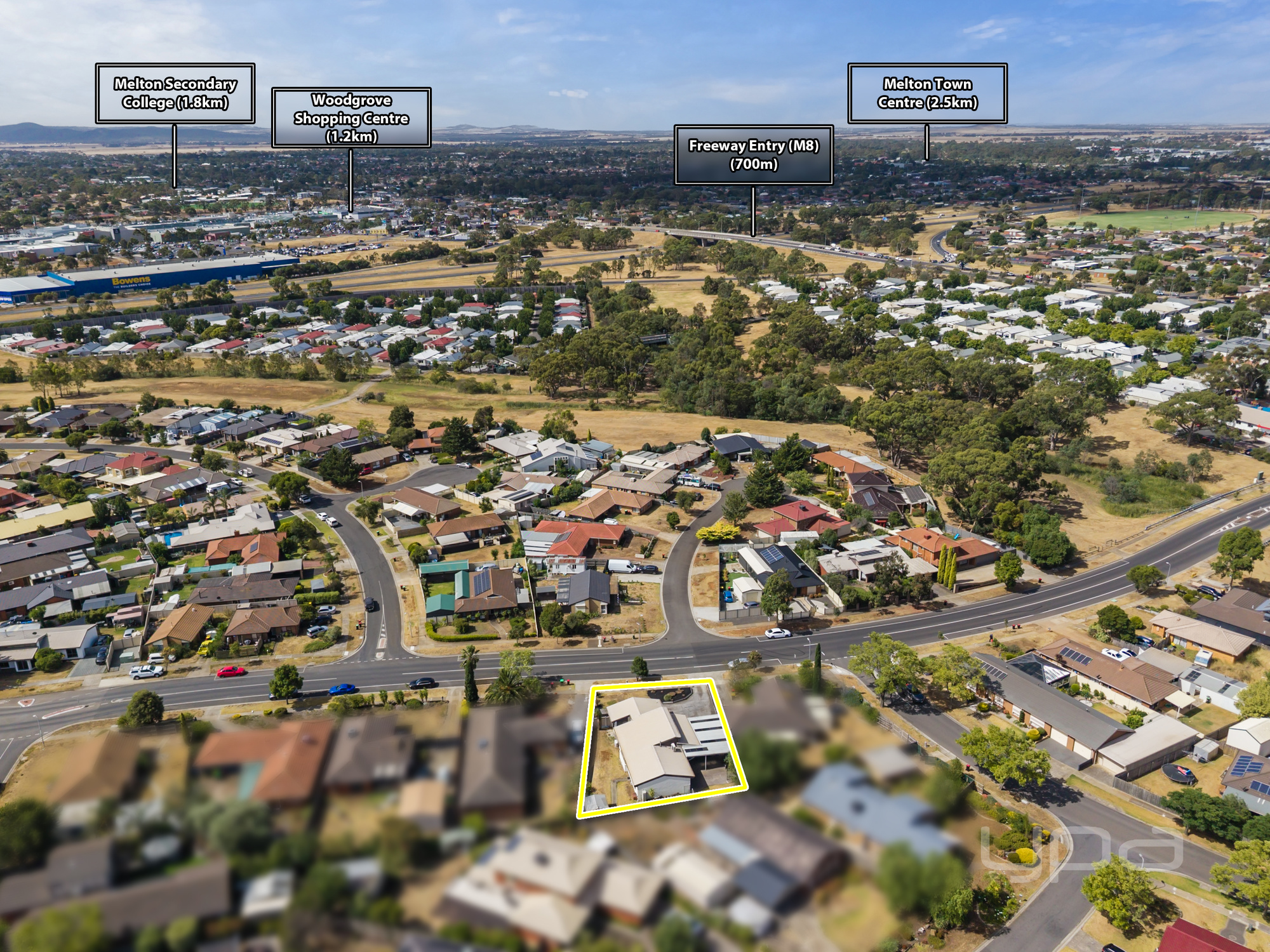 3-bedroom house at 33 Black Dog Drive, Brookfield, VIC 3338, Melton, Victoria