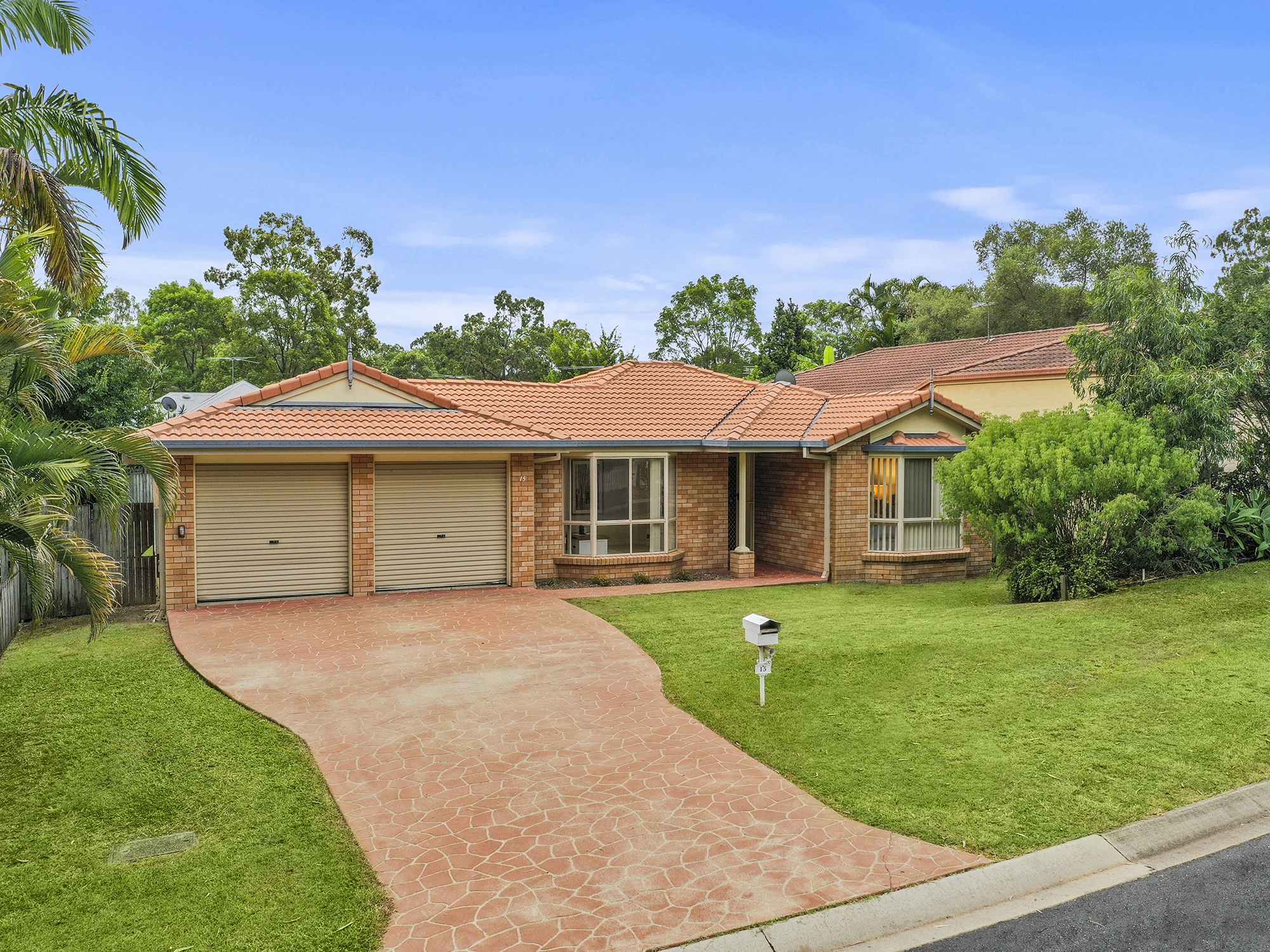 15 CREDITON PLACE, Forest Lake QLD 4078 - Image 1