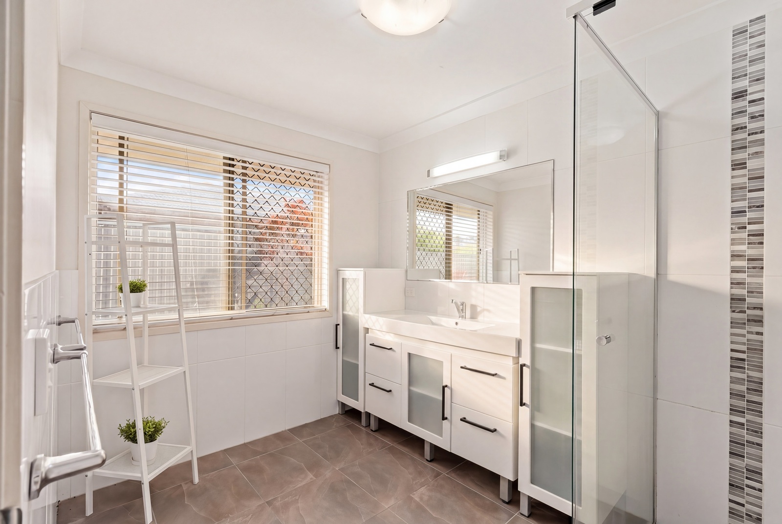 13 DEVLIN STREET, Parkwood QLD 4214 - Image 10