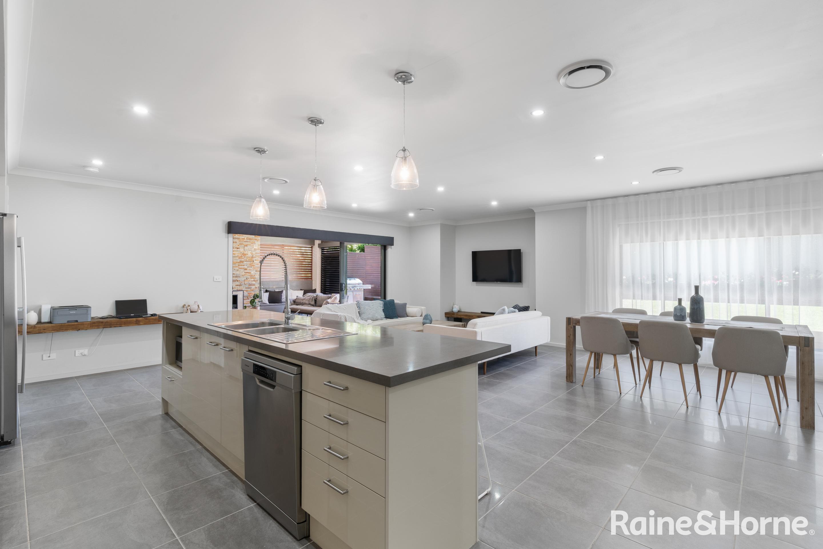 81 Carroll Avenue, Mollymook, Nsw, 2539 - Image 10