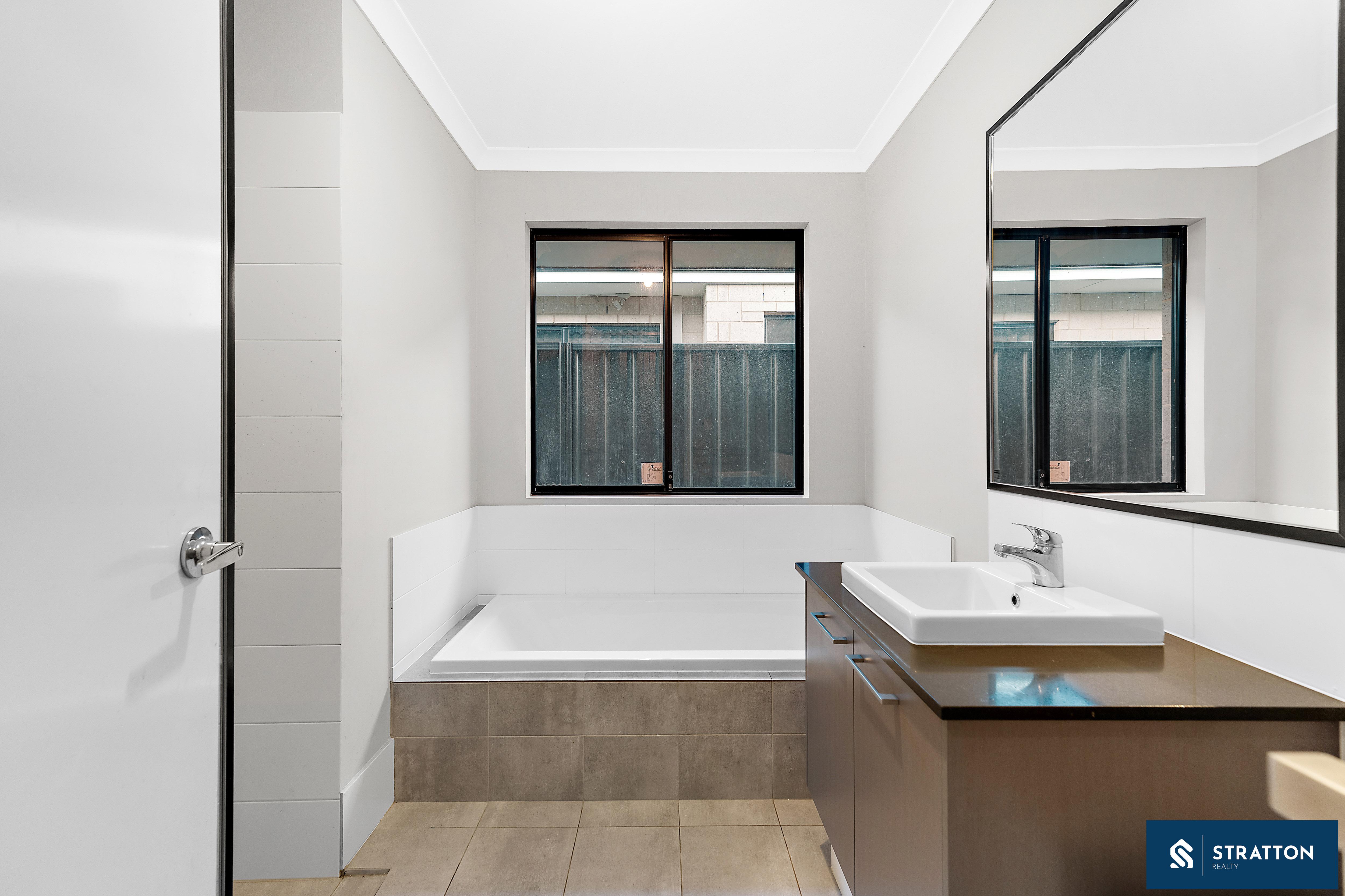 4-bedroom house at 17 Macintyre View, Hilbert, WA 6112, Armadale, Western Australia