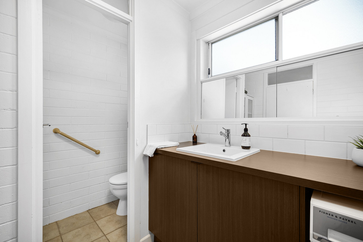 3-bedroom unit at 6/3 The Esplanade, Torquay, Vic, 3228, Surf Coast, Victoria